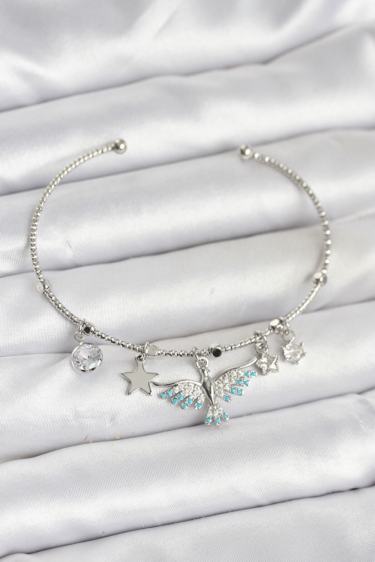 Toptan Bulurum Anka Kuşu Charmlı Gümüş Renk Pirinç Kadın Bileklik