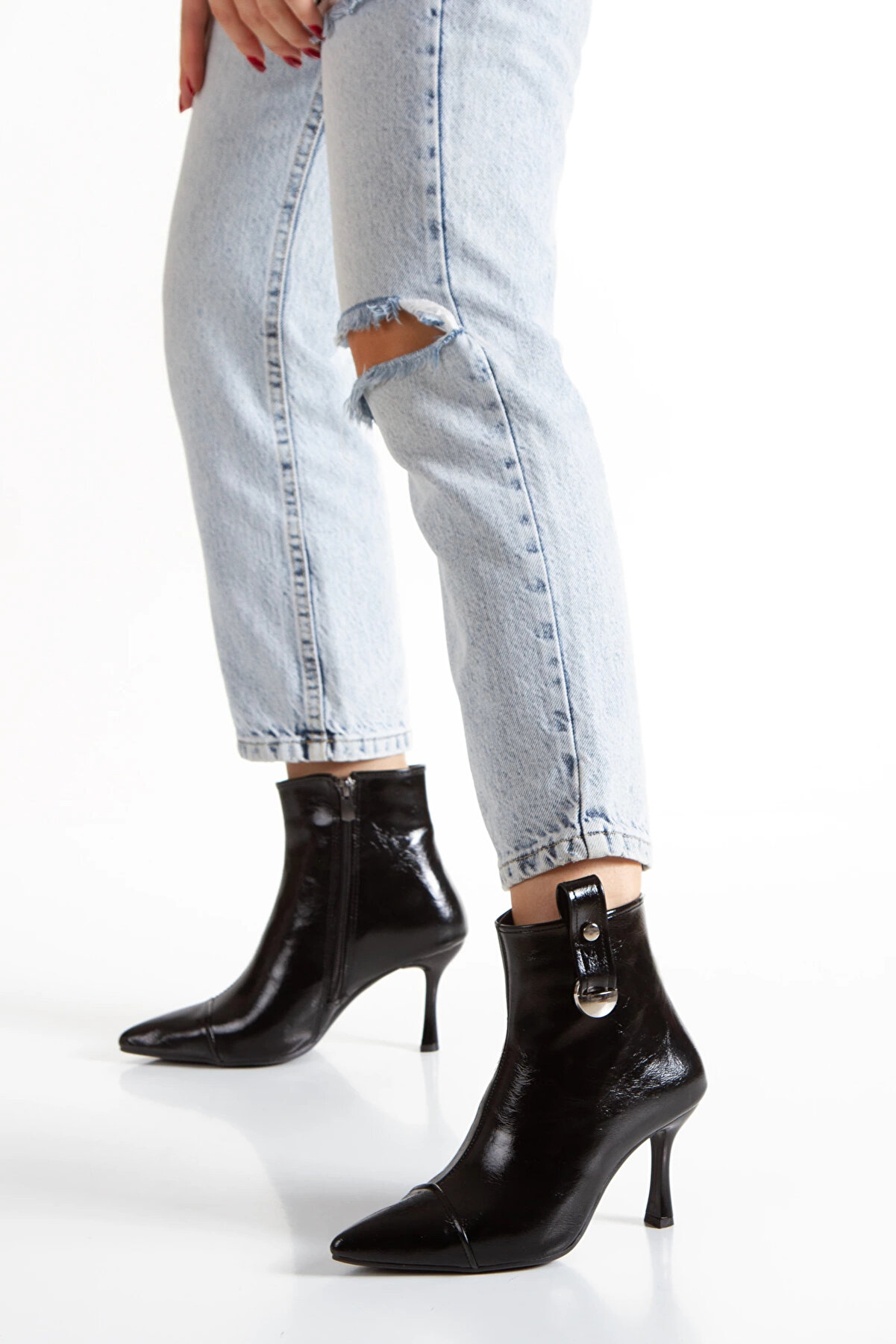 Gult Si̇yah Tokalı Bot