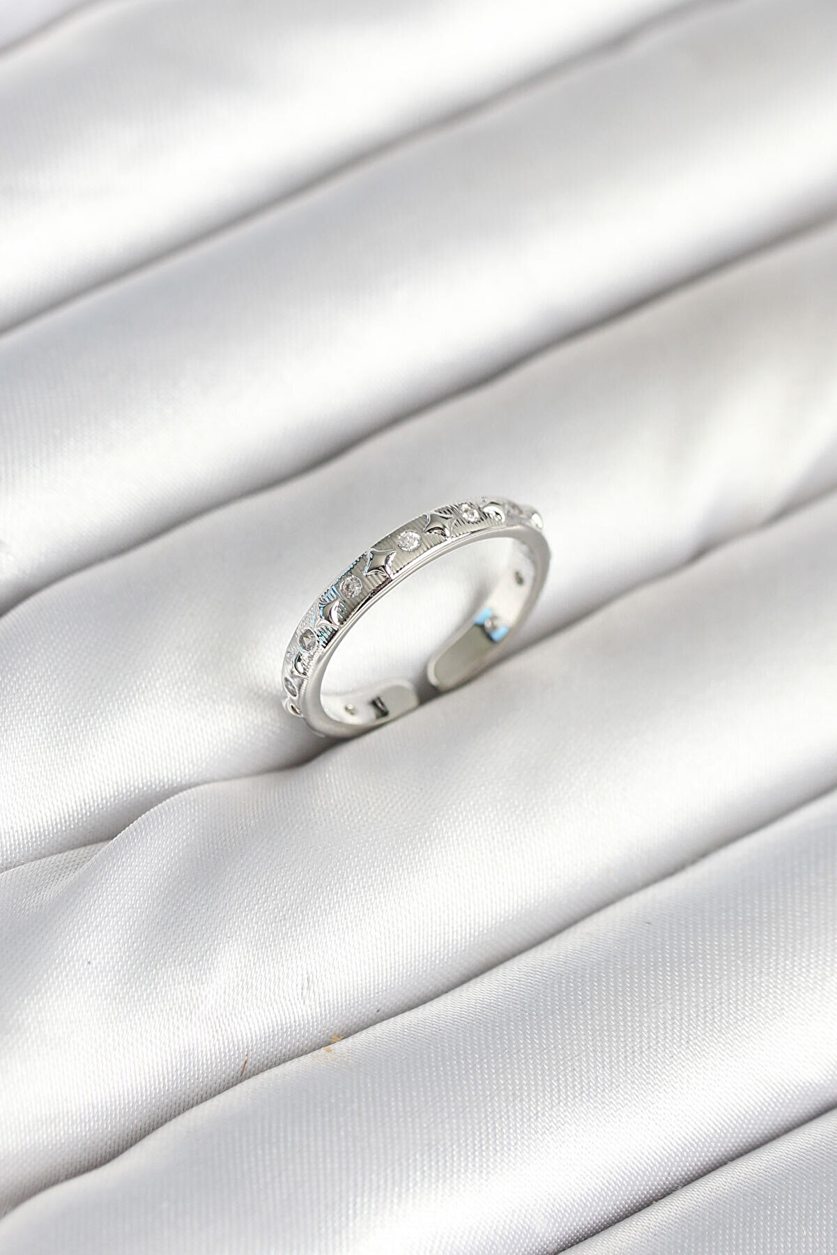 Toptan Bulurum Pirinç Gümüş Renk Zirkon Taşlı Kadın Yüzük