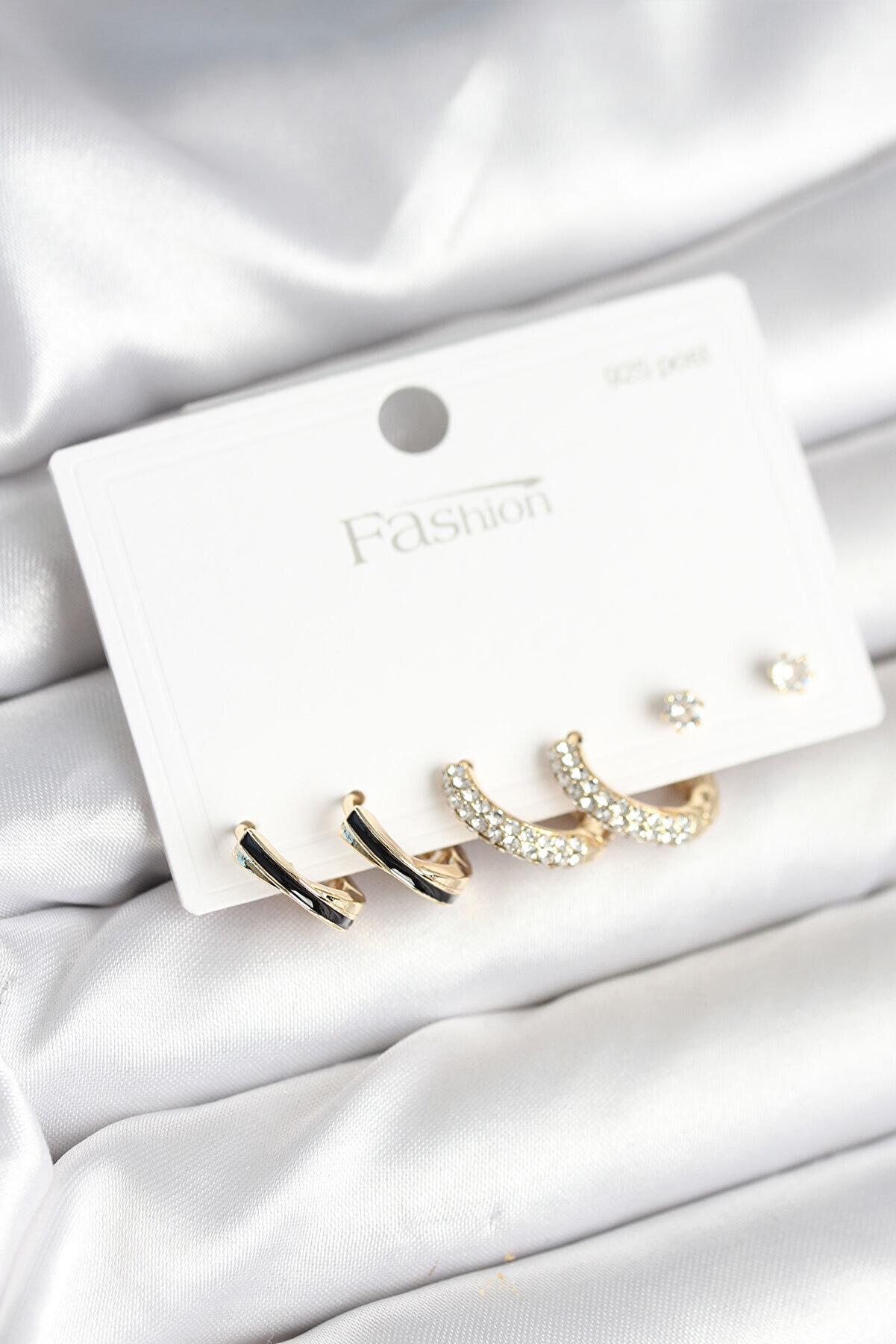 Toptan Bulurum Gold Renk Pirinç Zirkon Taşlı 925 Ayar Gümüş Çivili Kadın Küpe Seti