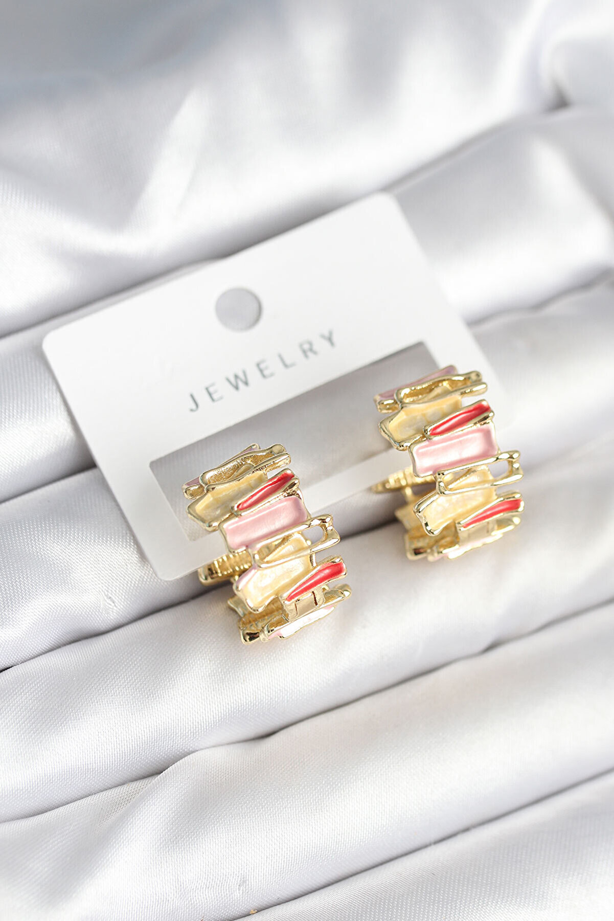 Toptan Bulurum Mineli Karışık Renkli Gold Pirinç Kadın Küpe