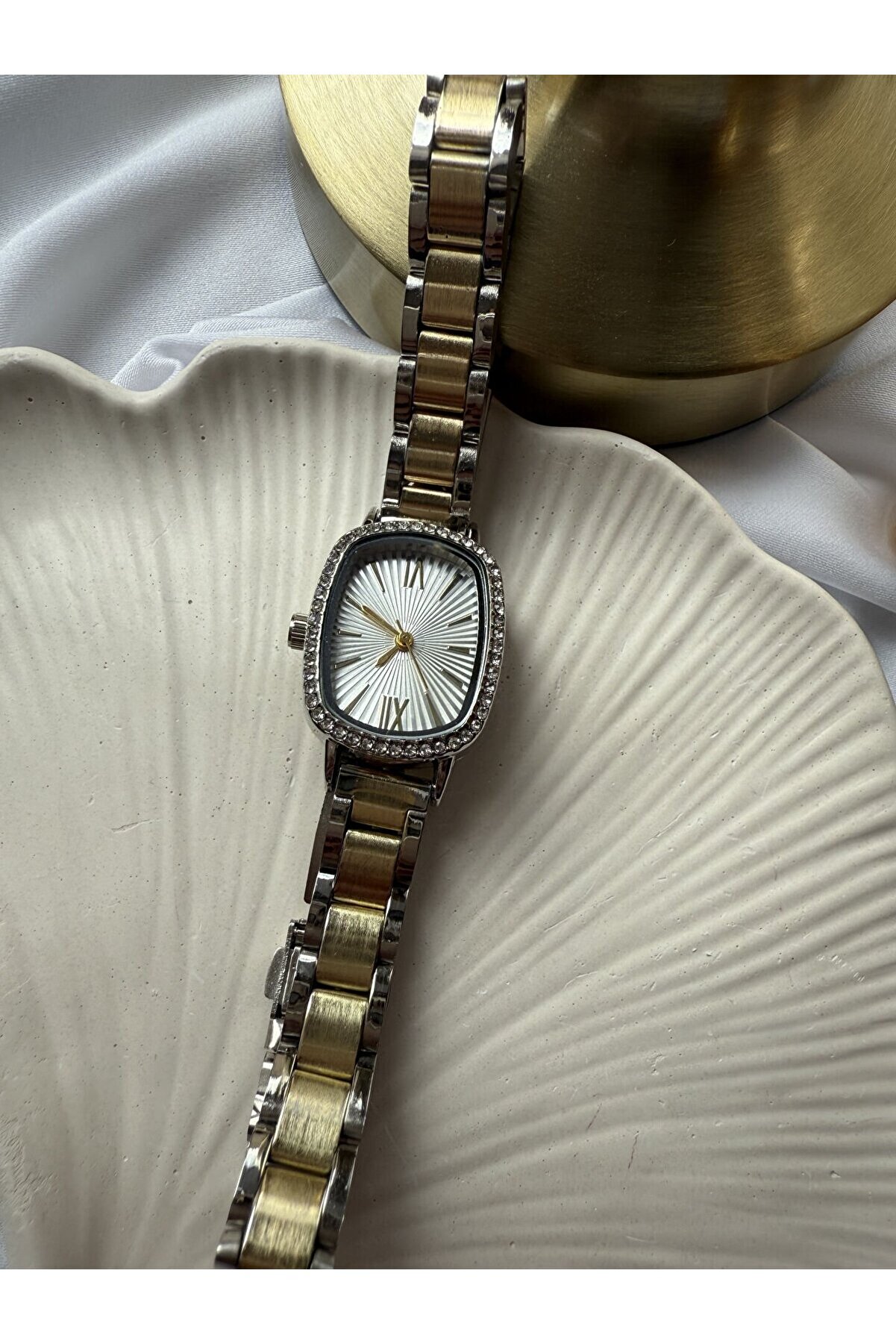 Ateli̇er Emi̇ne Çi̇ft Renk Zi̇rkon Taşlı Saat