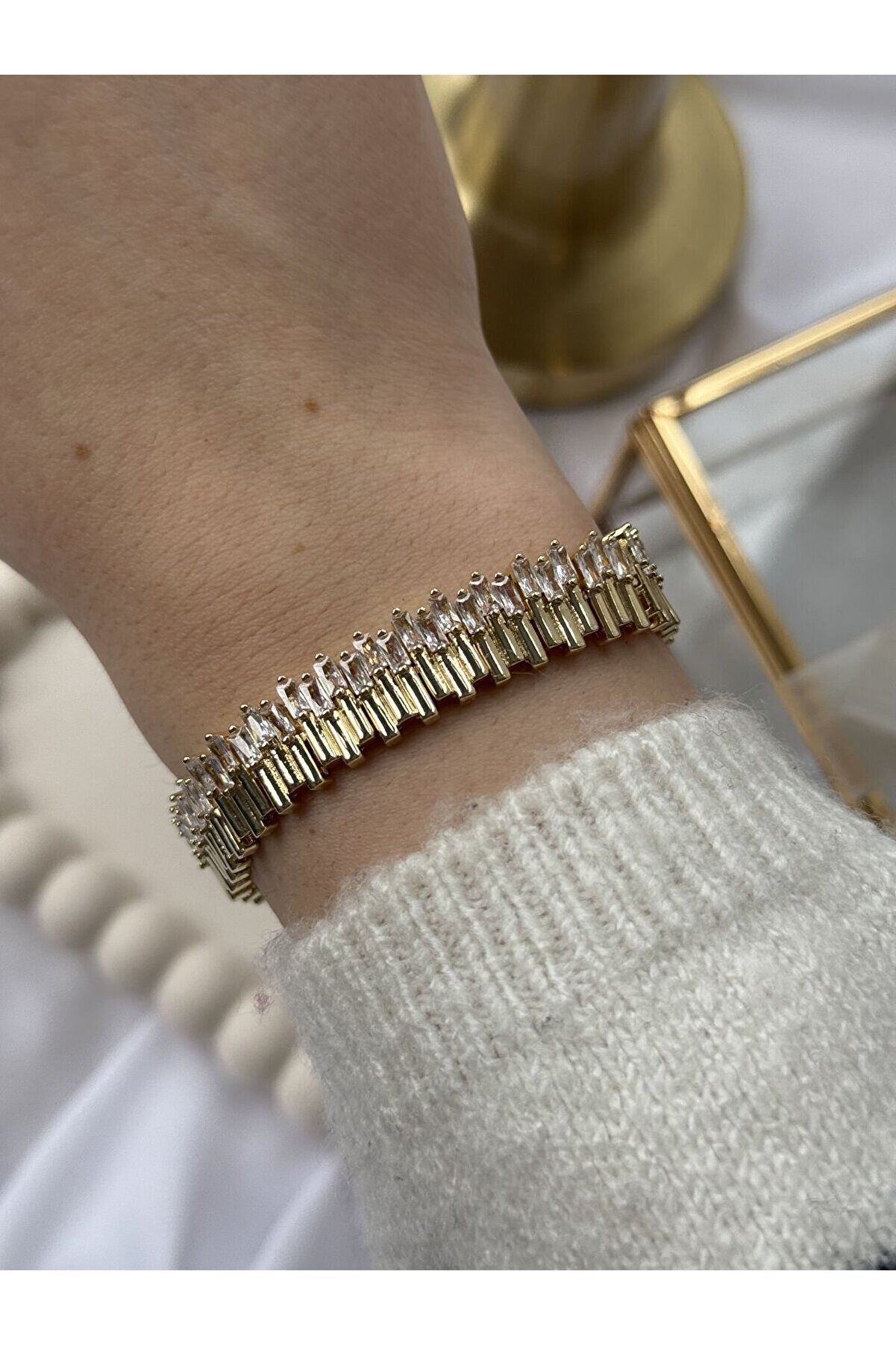 Ateli̇er Emi̇ne Basamaklı Vıp Bi̇lekli̇k