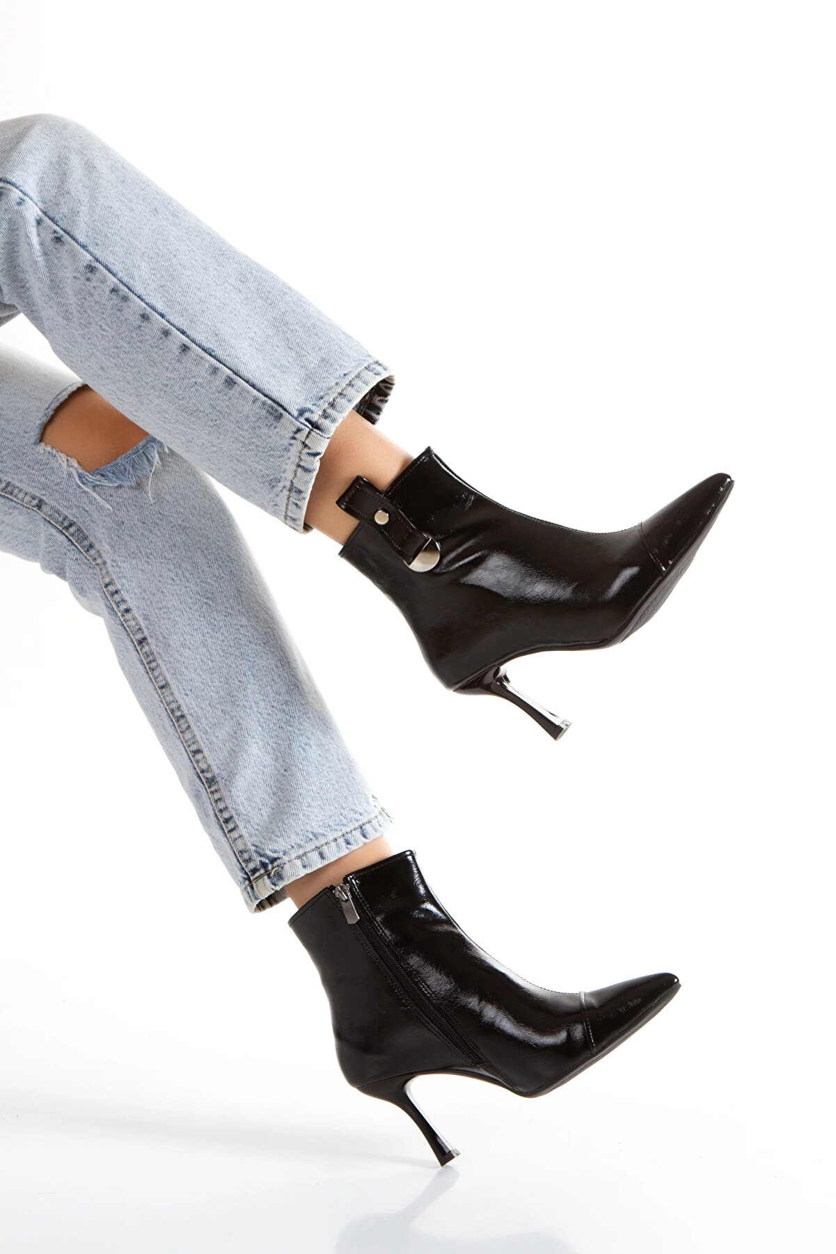 Gult Si̇yah Tokalı Bot