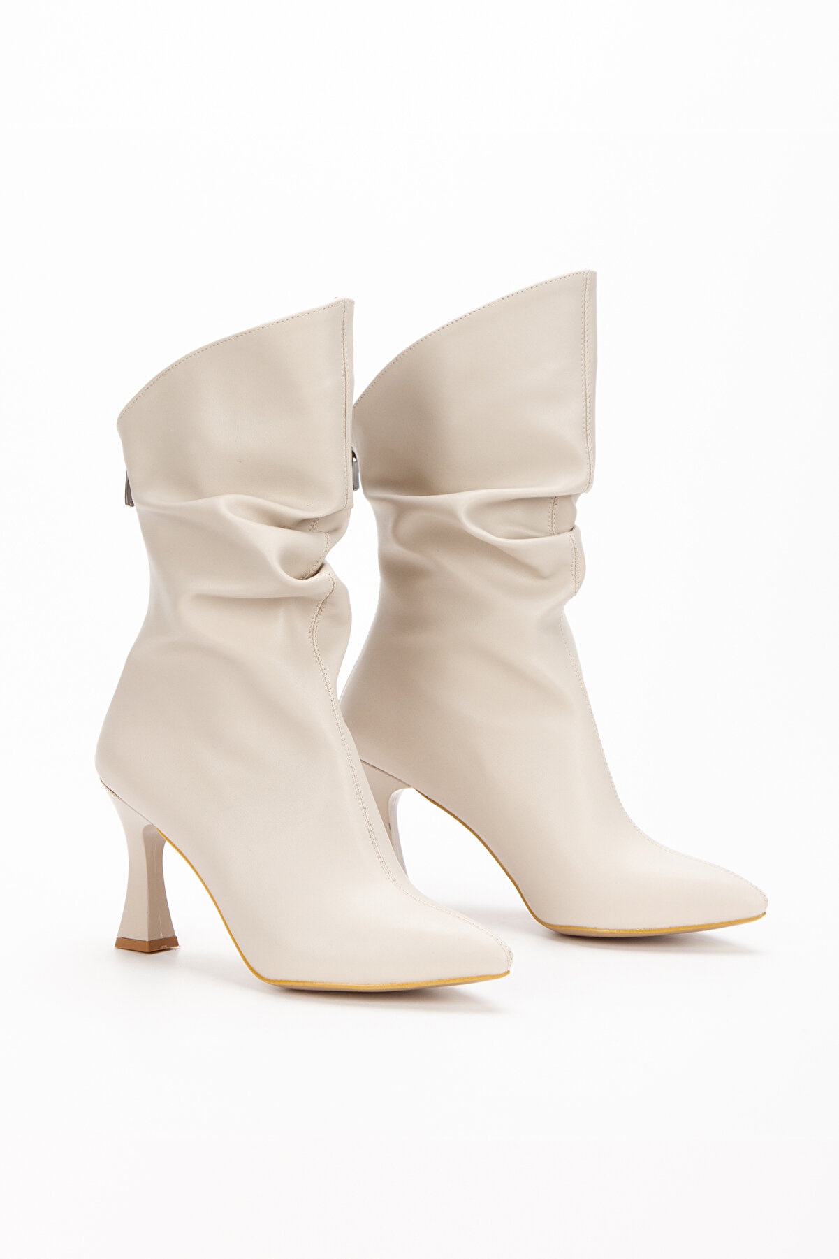 Gult Kadın Tarz &Ccedil;i̇zme