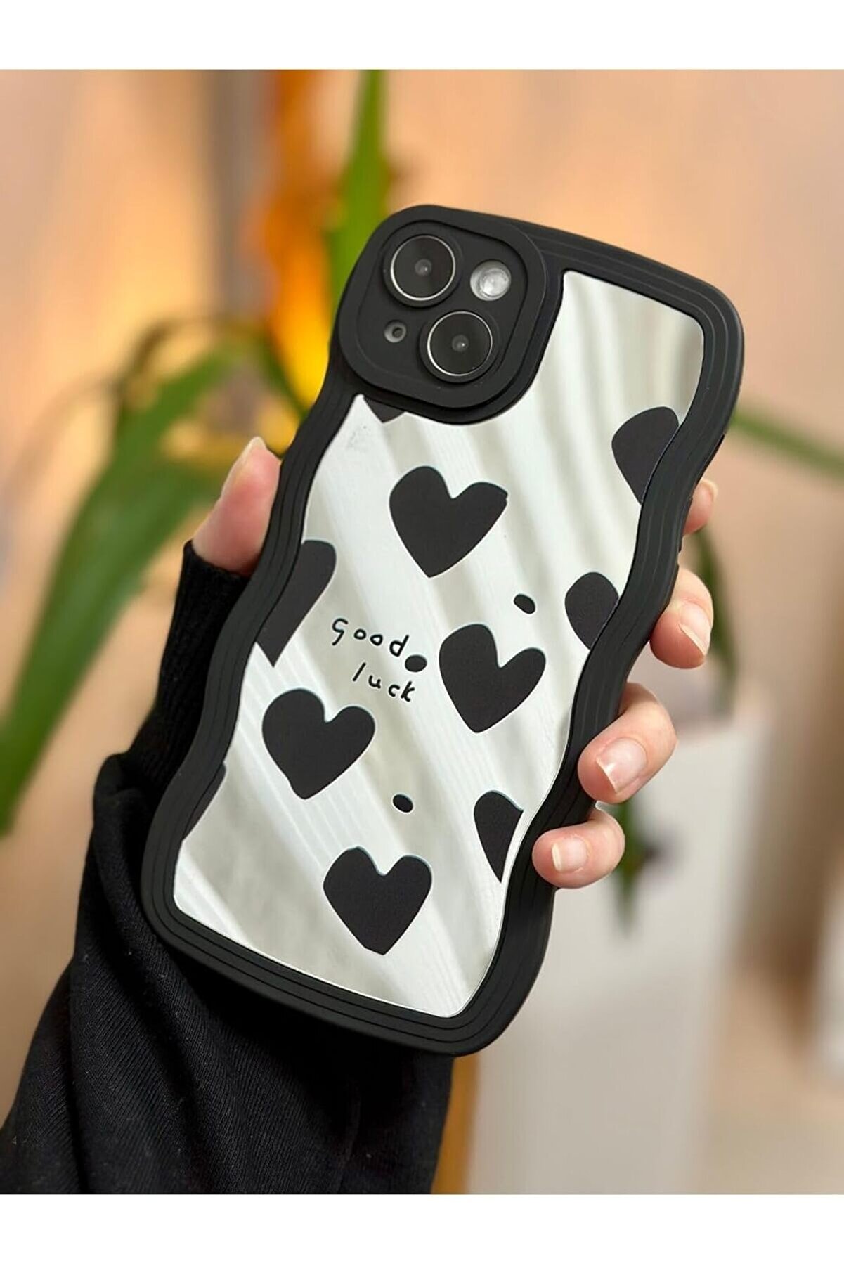 STOREMAX lvnshop Aksesuar 14 - 15 ile Uyumlu Aynalı SİYAH KALP Tasarımlı Kenarları Silikon Kılıf 224120