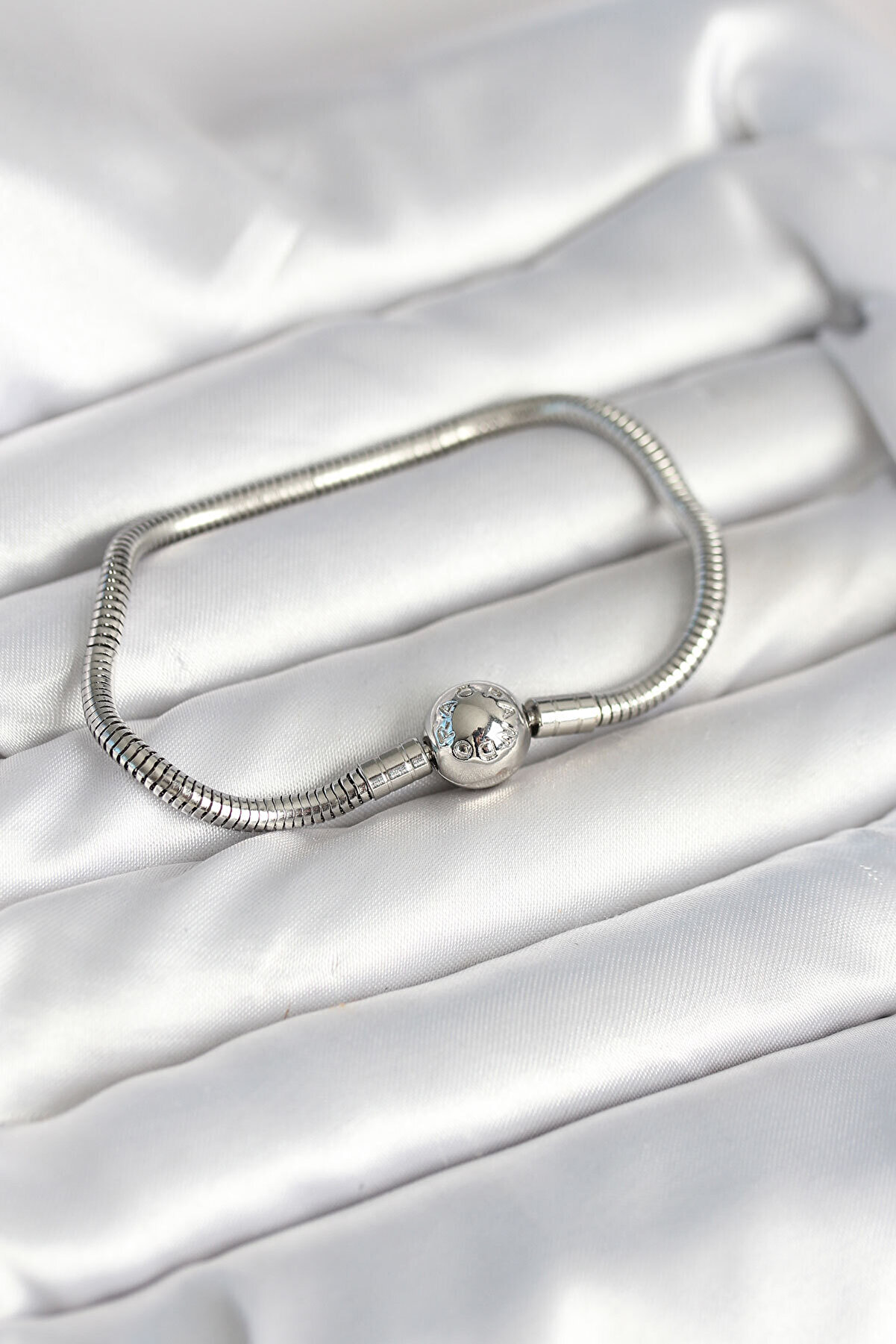 Toptan Bulurum Gümüş Renk Pirinç Charm Bileklik