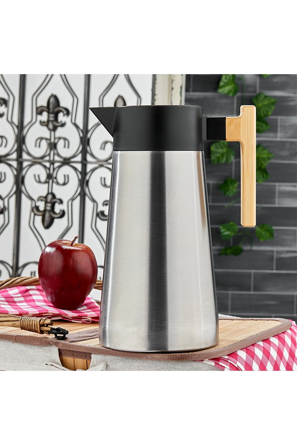 Go İthalat 2Lt Bambu Sap &Ccedil;eli̇k Termos Inox Seri̇si̇ 12 Saat Sıcak - 24 Saat Soğuk &Ccedil;i̇ft Contalı Kapak (5314)