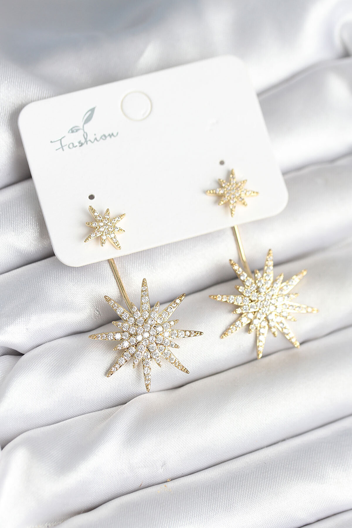 Toptan Bulurum Kutup Yıldızı Model Zirkon Taşlı Pirinç Kadın Küpe