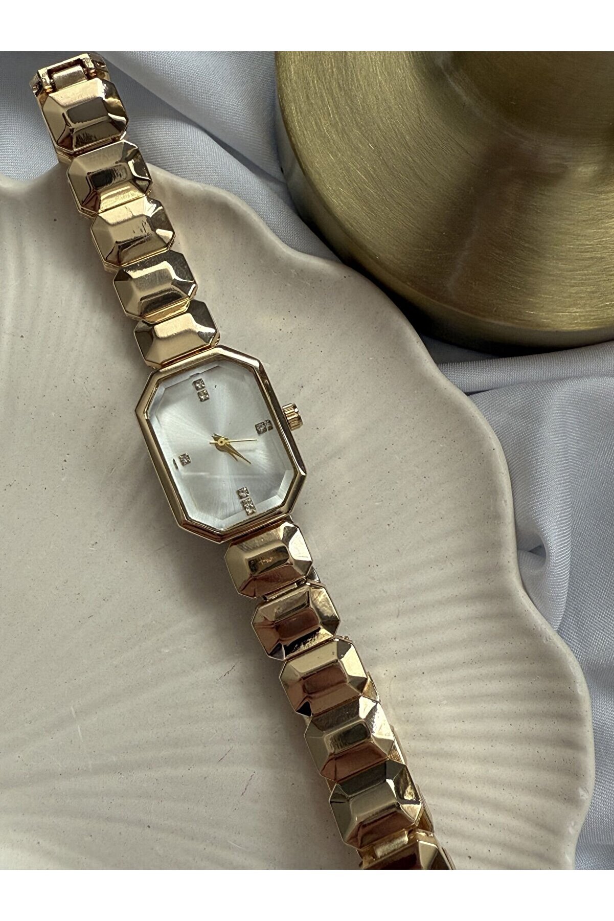 Ateli̇er Emi̇ne Gold Baklalı Şık Saat