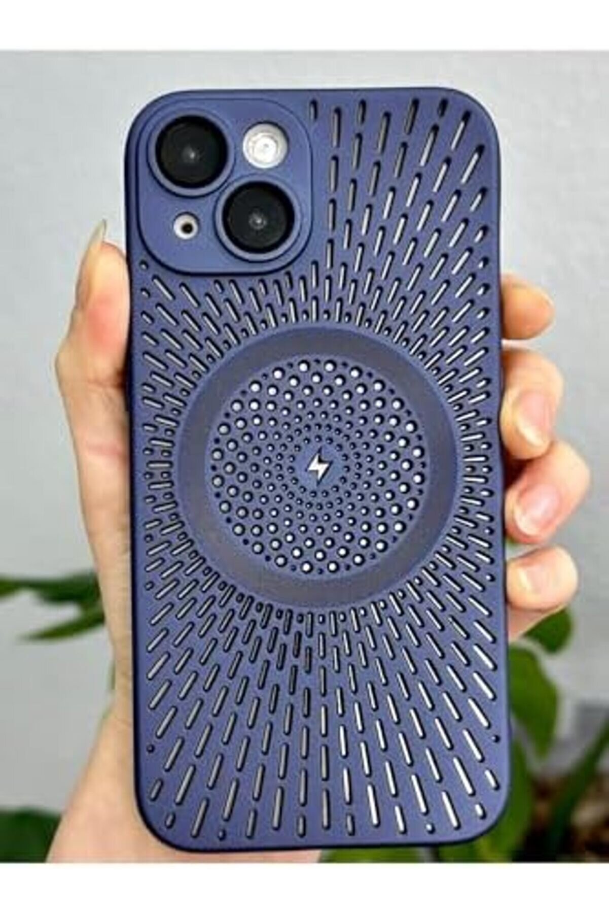 13 Ve 14 İle Uyumlu Lensli̇ Kablosuz Şarj Özelli̇kli̇ Darbe Önleyi̇ci̇ Kılıf