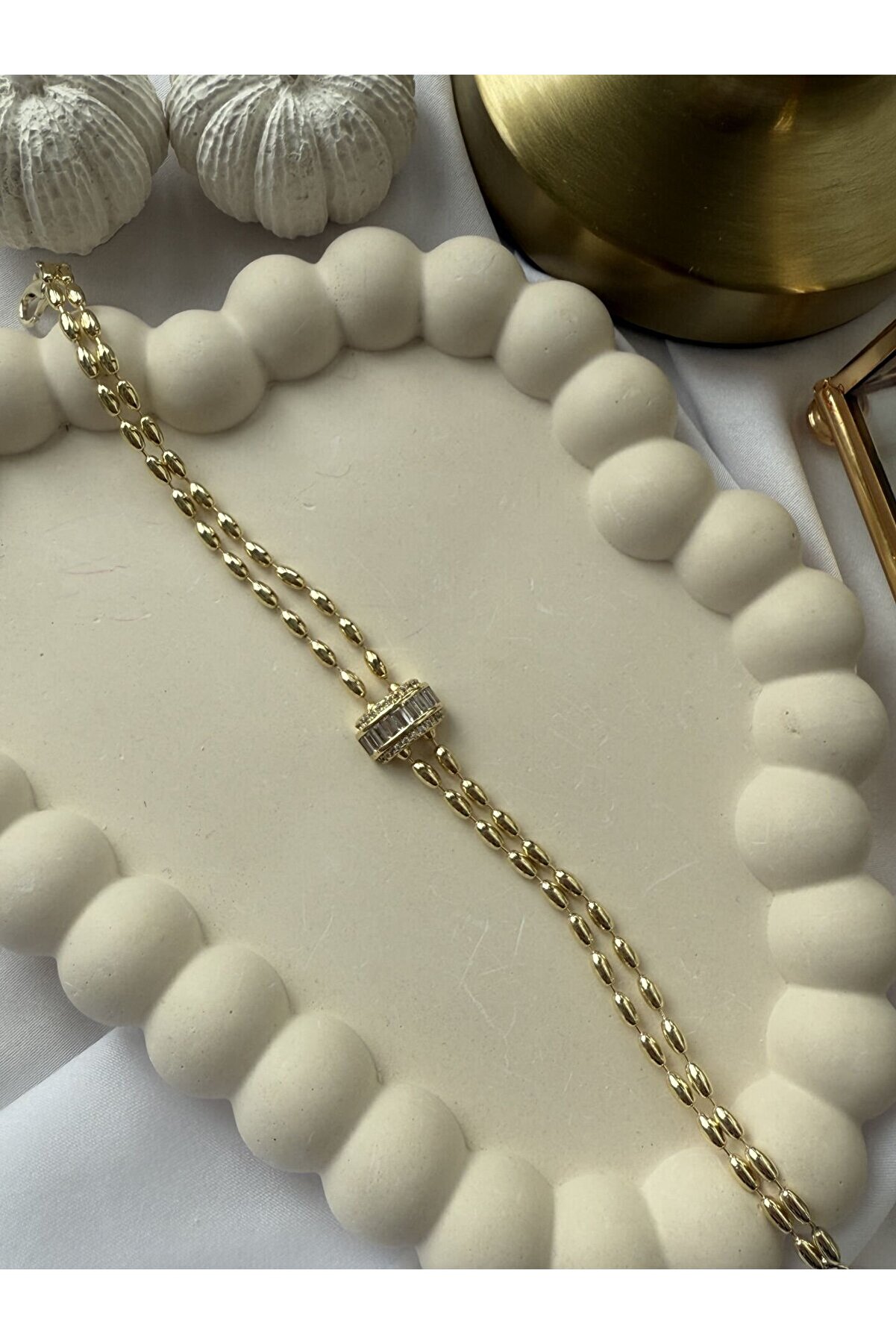 Ateli̇er Emi̇ne Taş Detaylı Dori̇ka Bi̇lekli̇k