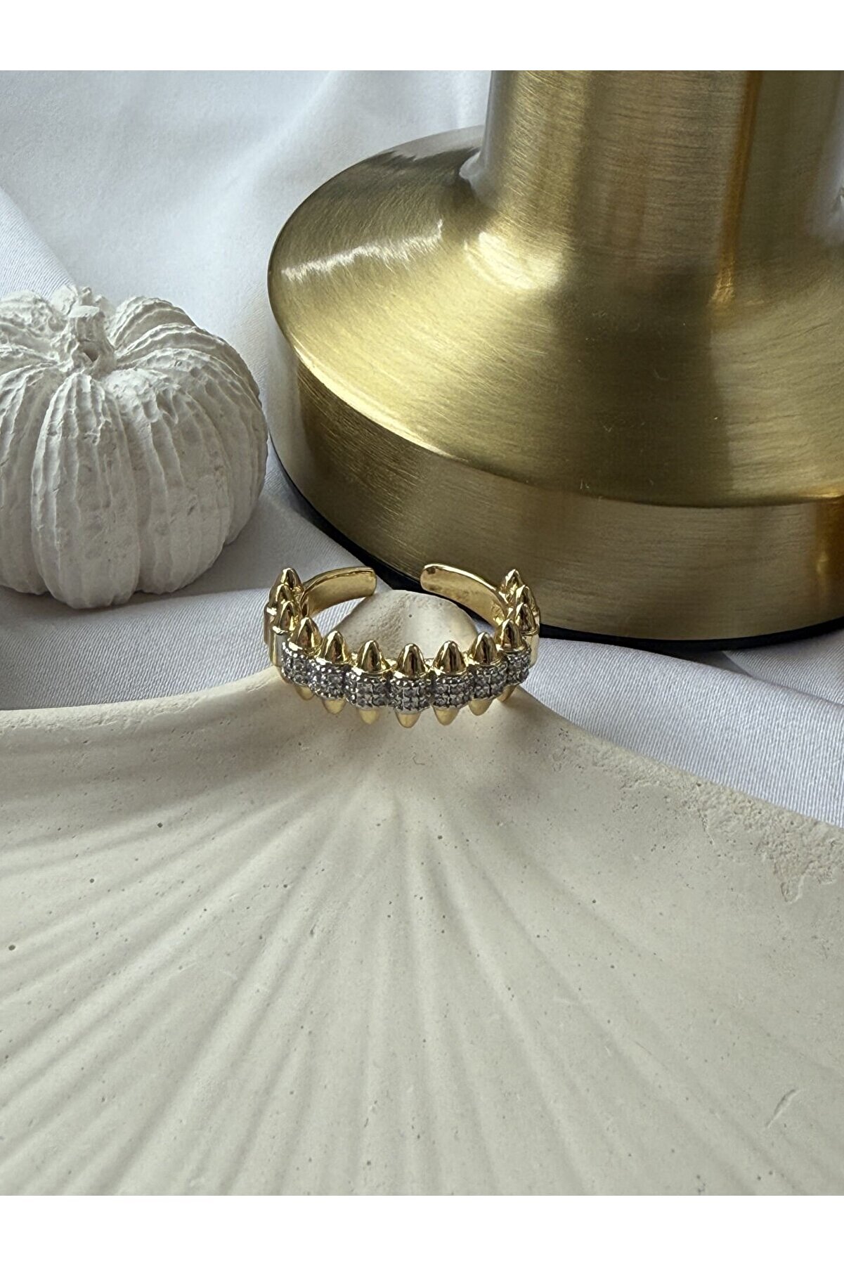 Ateli̇er Emi̇ne Taç Model Yüzük