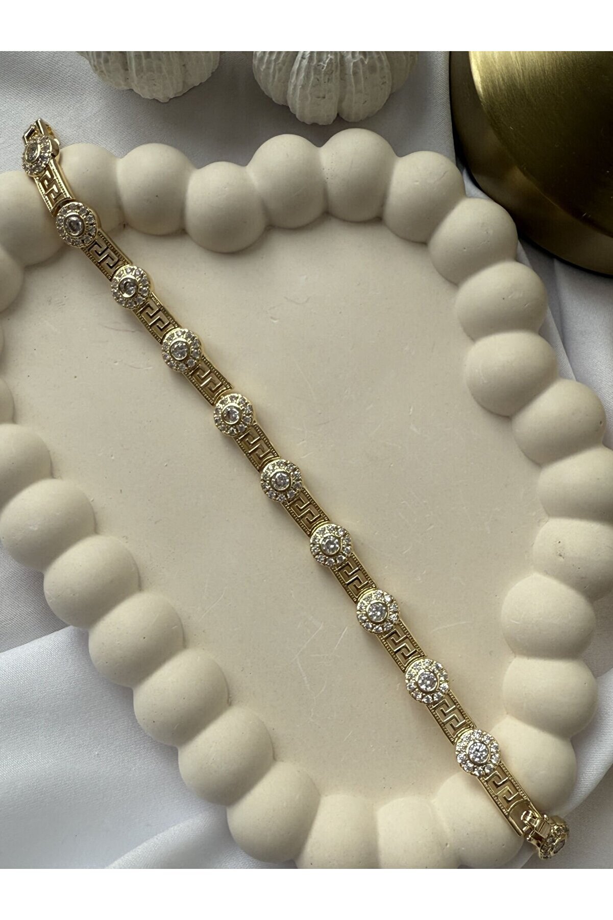 Ateli̇er Emi̇ne Otanti̇k Desenli̇ Bi̇lekli̇k