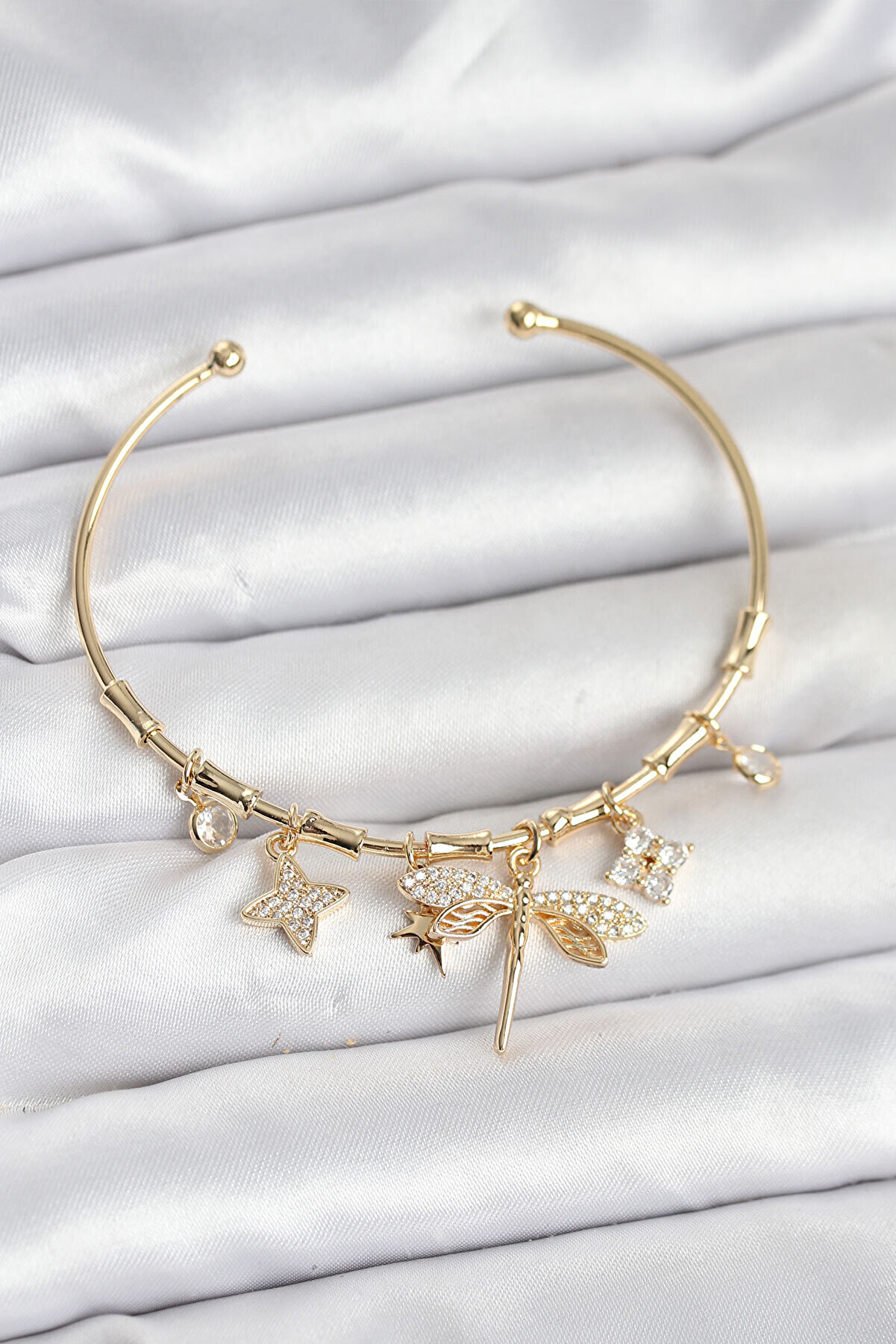 Toptan Bulurum Yusufçuk Charmlı Gold Renk Pirinç Kadın Bileklik