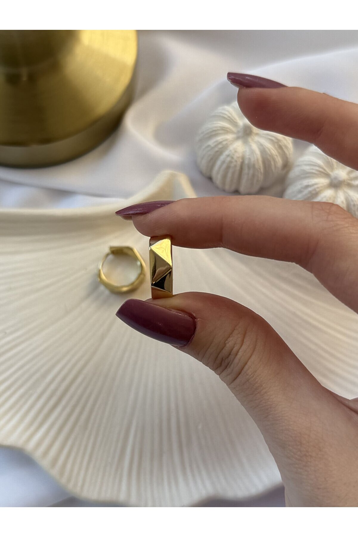 Ateli̇er Emi̇ne Bombeli̇ Geometri̇k Çeli̇k Küpe