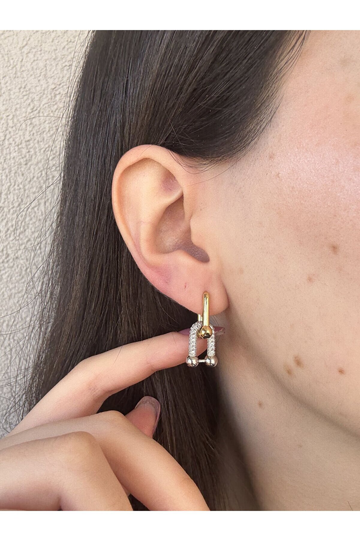 Ateli̇er Emi̇ne Çi̇ft Renk Tıffany Küpe