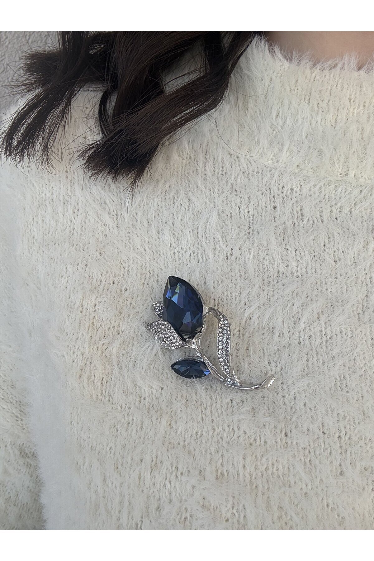 Ateli̇er Emi̇ne Mavi̇ Lale Moti̇f Broş