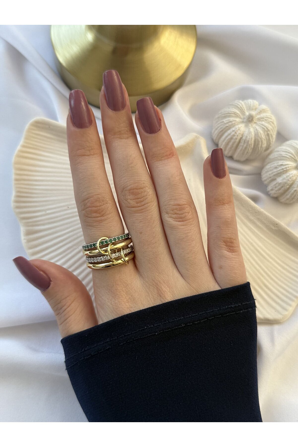 Ateli̇er Emi̇ne Yeşi̇l Zi̇rkon Detaylı Çoklu Yüzük