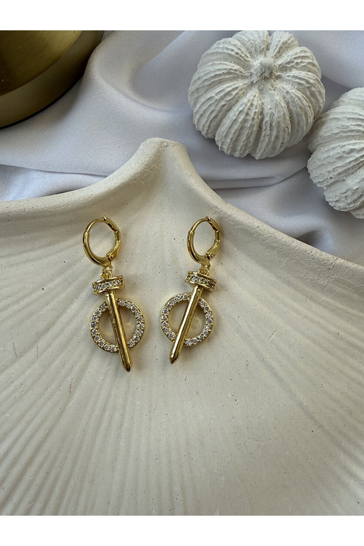 Ateli̇er Emi̇ne Çi̇vi̇ Model Küpe