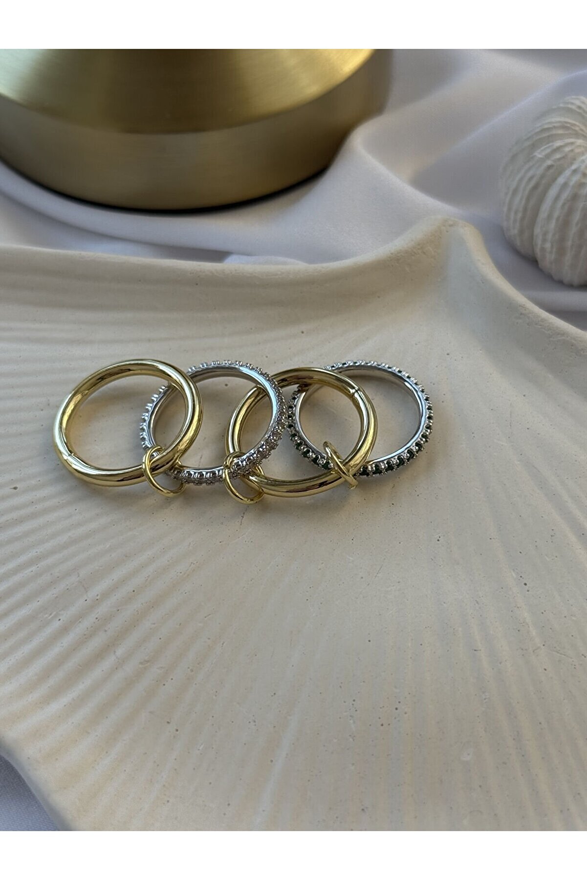 Ateli̇er Emi̇ne Yeşi̇l Zi̇rkon Detaylı Çoklu Yüzük