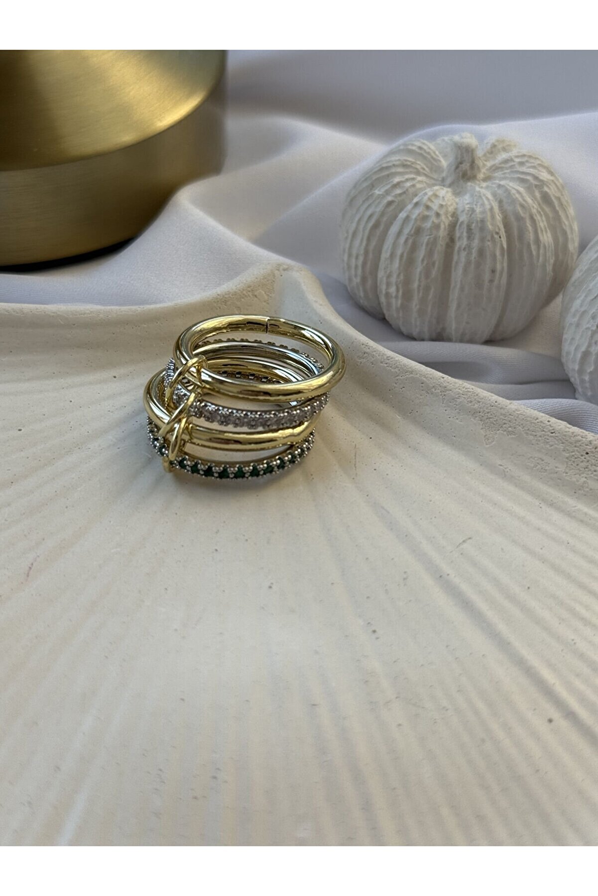 Ateli̇er Emi̇ne Yeşi̇l Zi̇rkon Detaylı Çoklu Yüzük