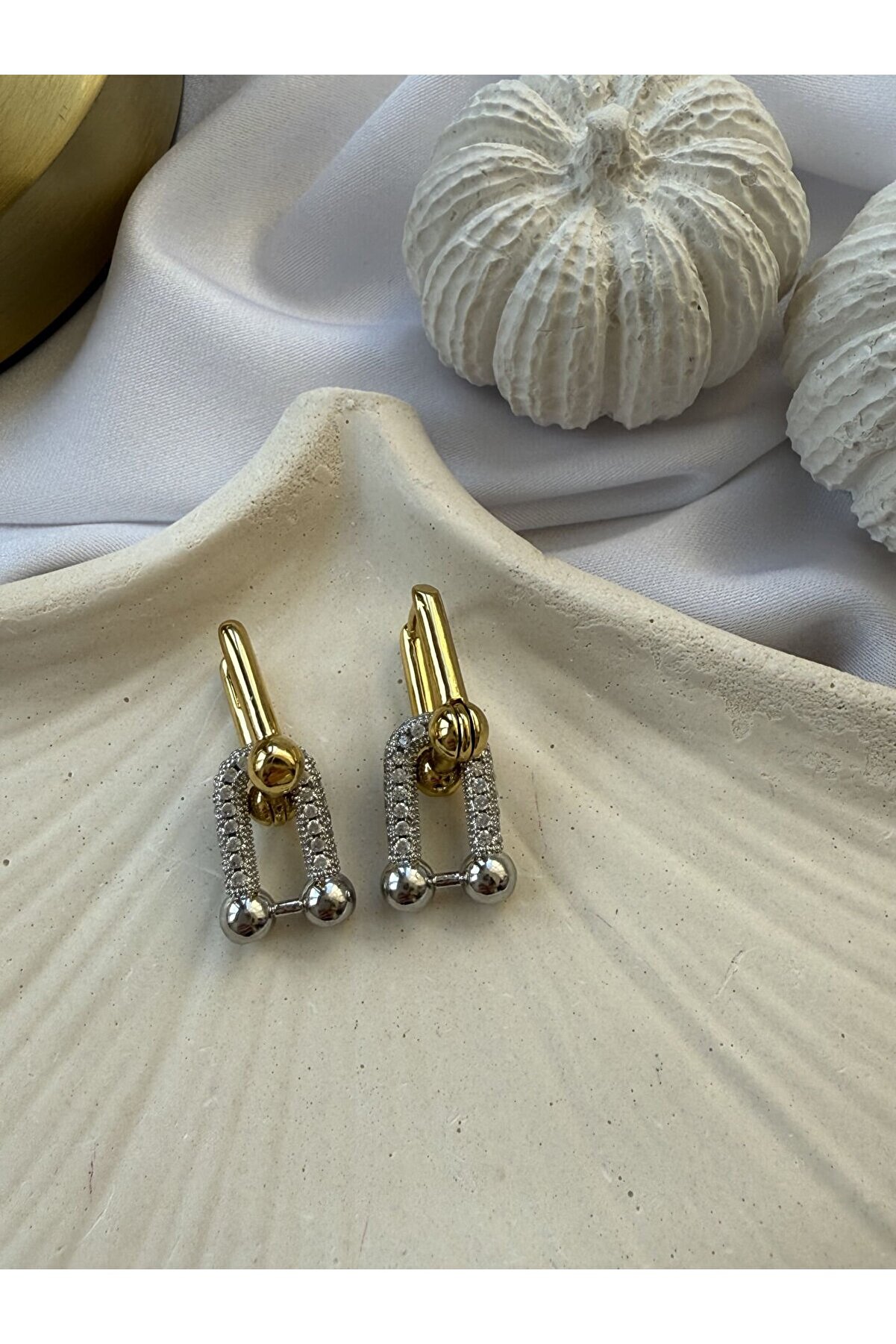 Ateli̇er Emi̇ne Çi̇ft Renk Tıffany Küpe