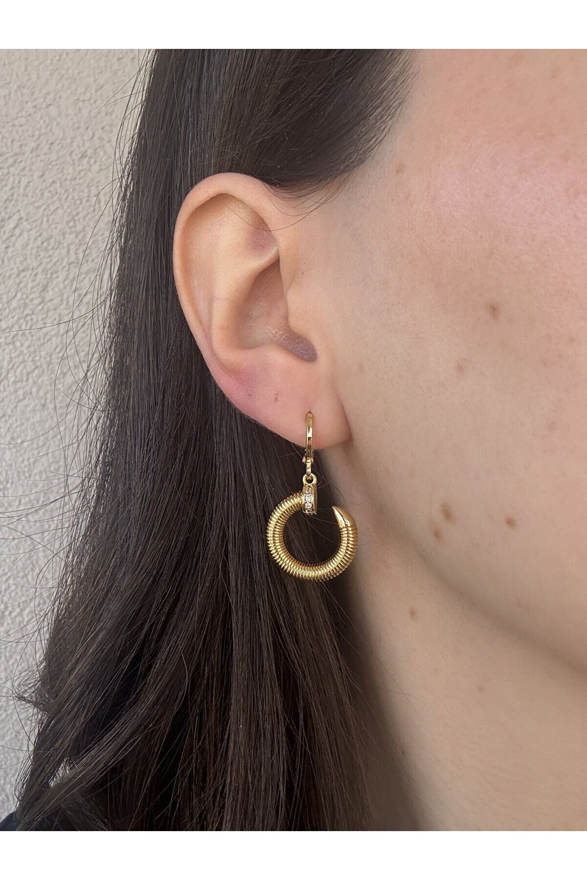 Ateli̇er Emi̇ne Yarım Tur Gold Küpe