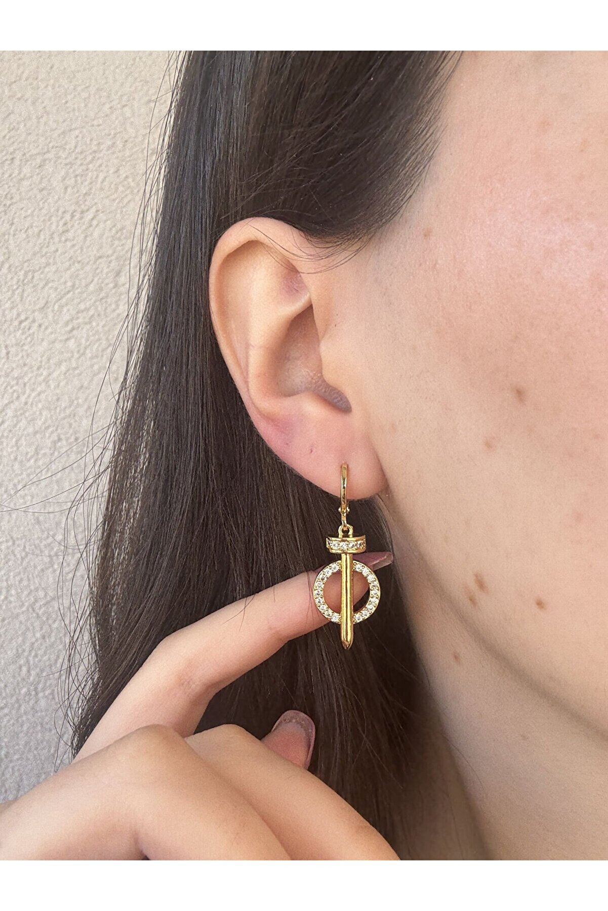 Ateli̇er Emi̇ne Çi̇vi̇ Model Küpe