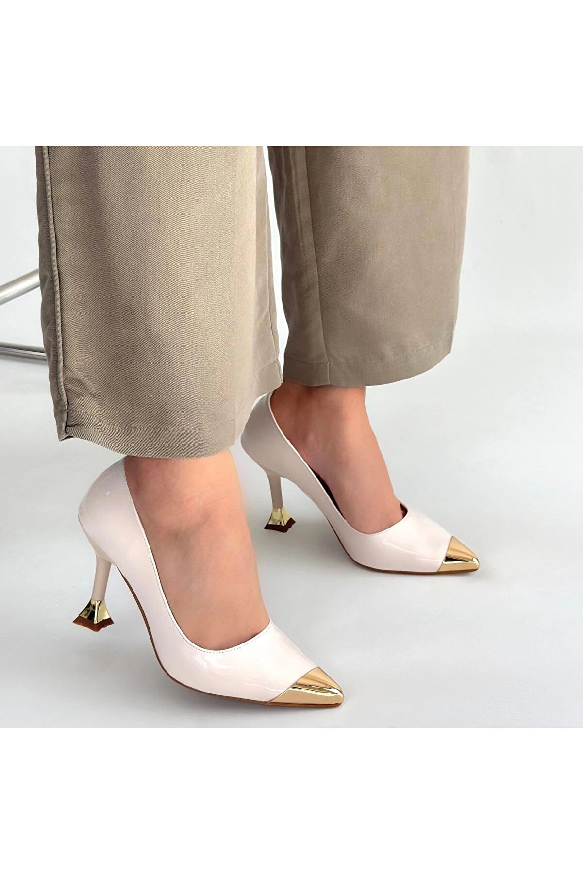 Buti̇k Artem Bej Rugan Topuklu Ayakkabı