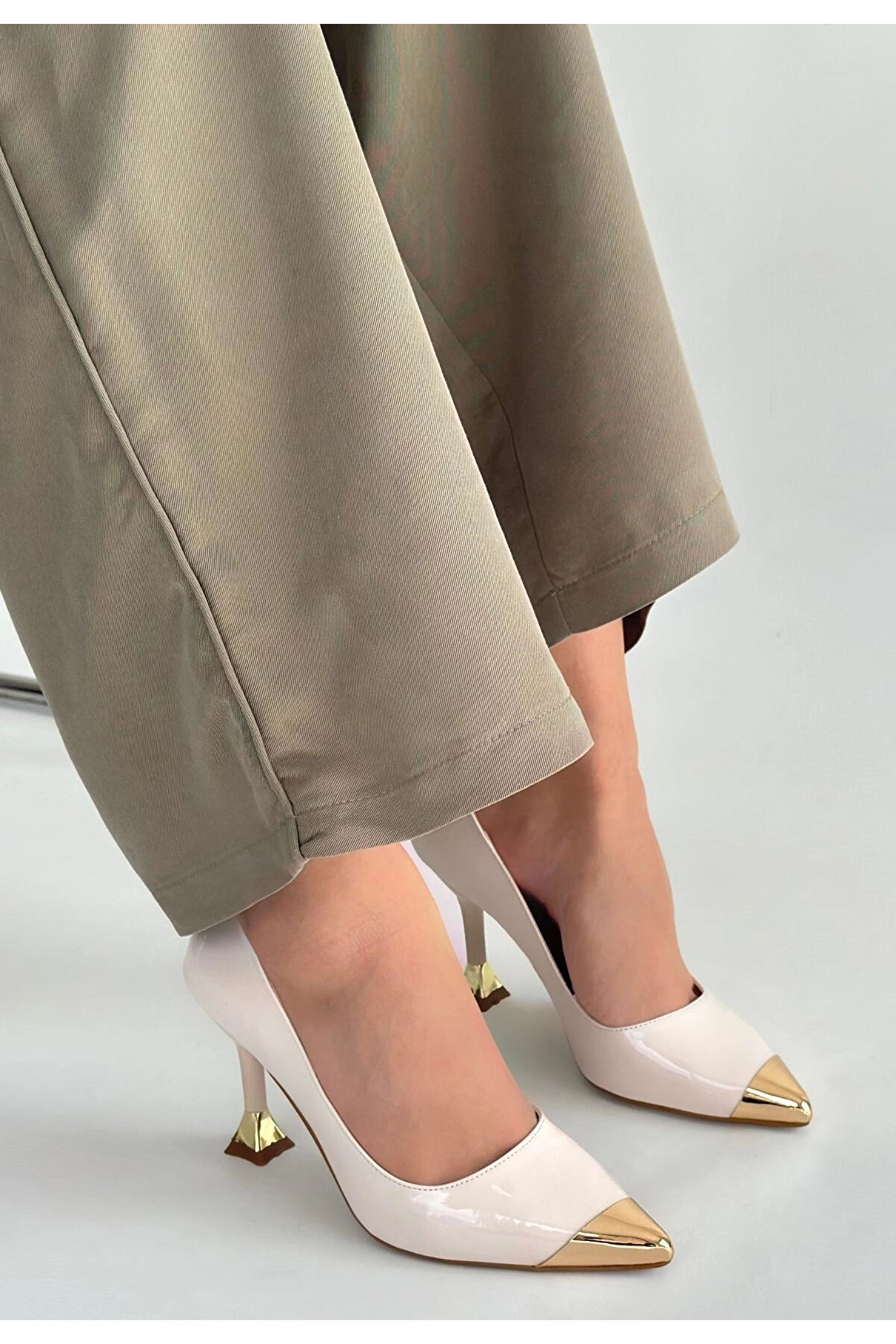 Buti̇k Artem Bej Rugan Topuklu Ayakkabı