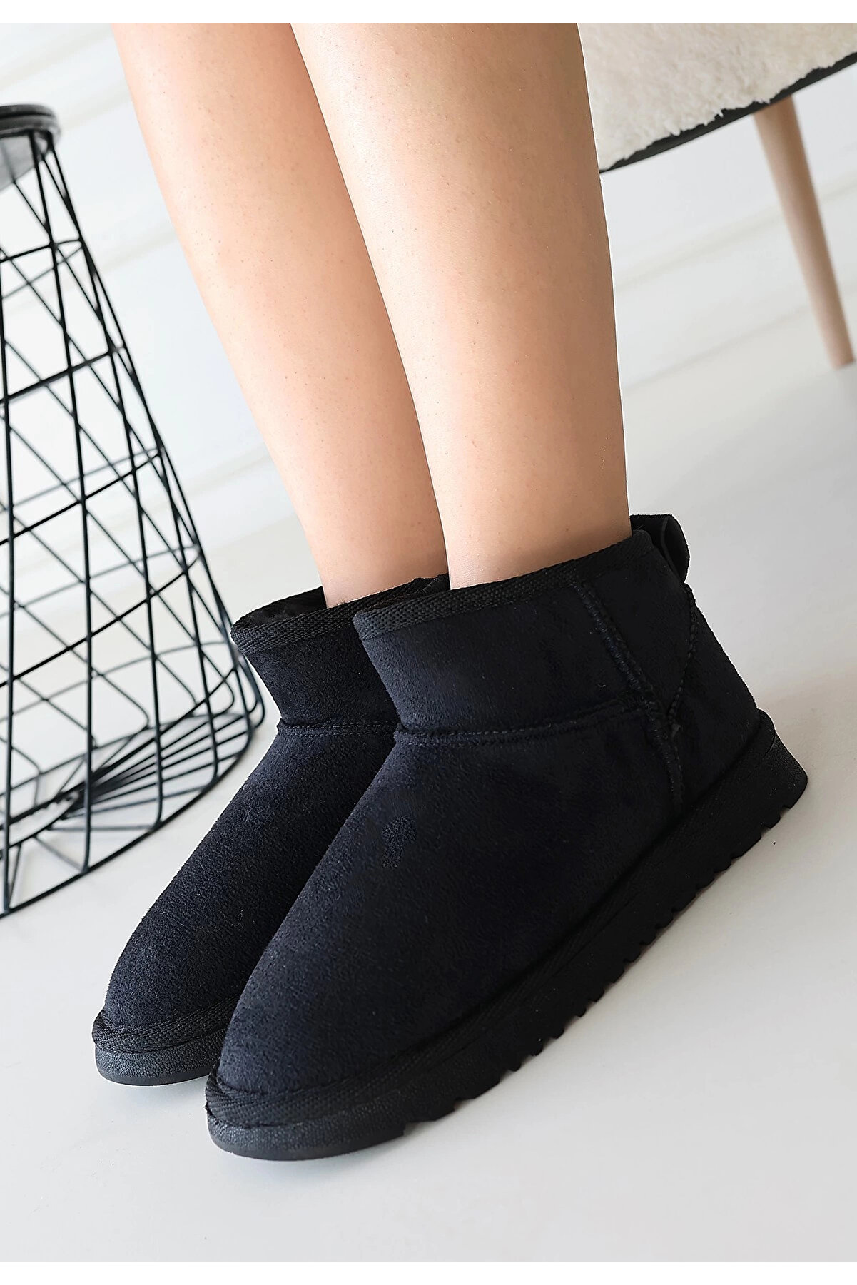 Buti̇k Elsa Si̇yah S&uuml;et Bot