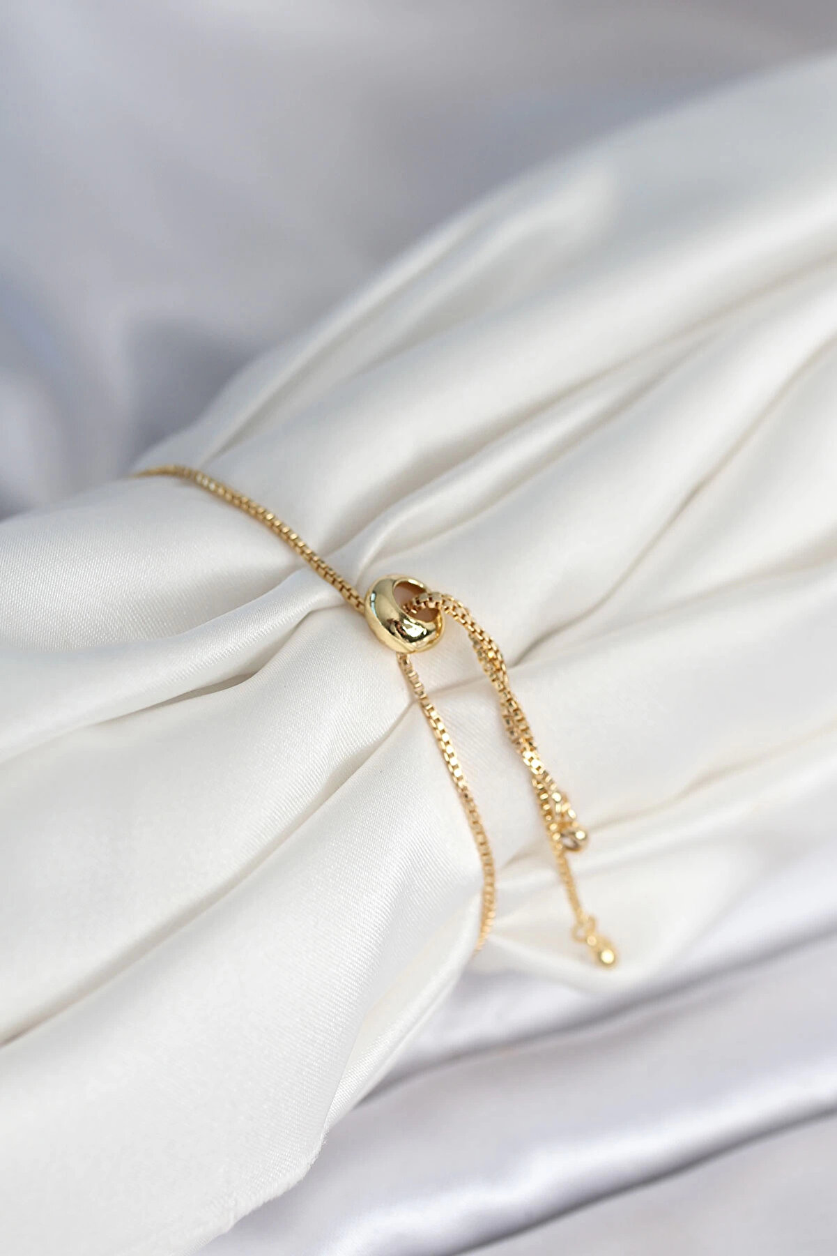 Buti̇k Yıldız Model Asans&ouml;rl&uuml; Gold Renk Kadın Bi̇lekli̇k