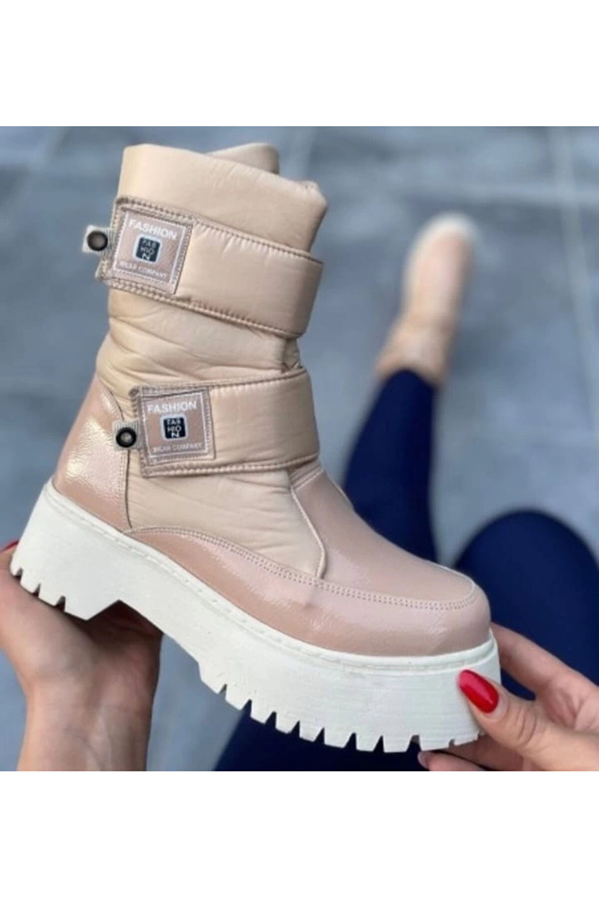 Buti̇k Mi̇ah Nude Rugan Kar Bot