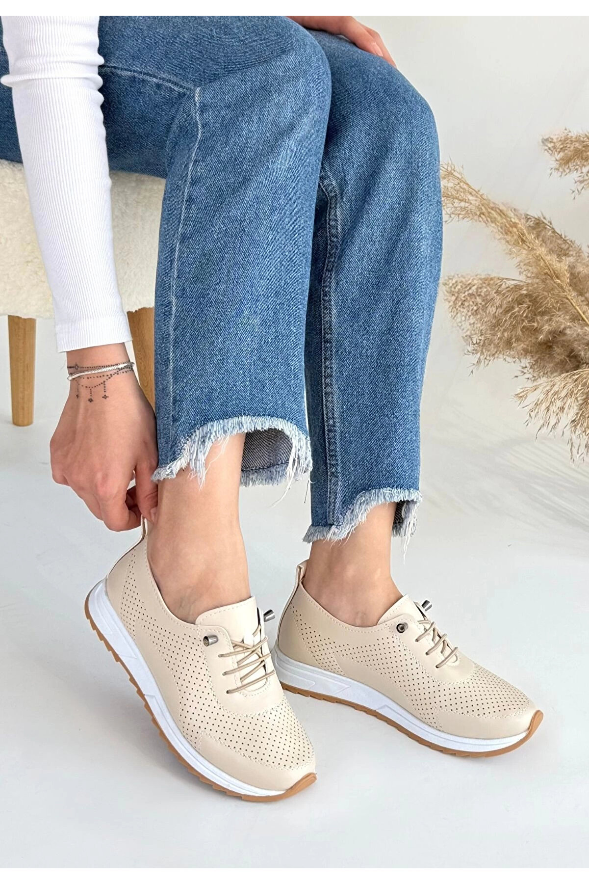 Buti̇k Tone Bej Ci̇lt Bağcıklı Spor Ayakkabı