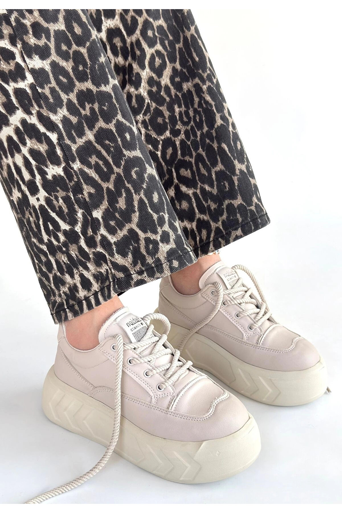 Buti̇k Emwa Bej Ci̇lt Bağcıklı Spor Ayakkabı