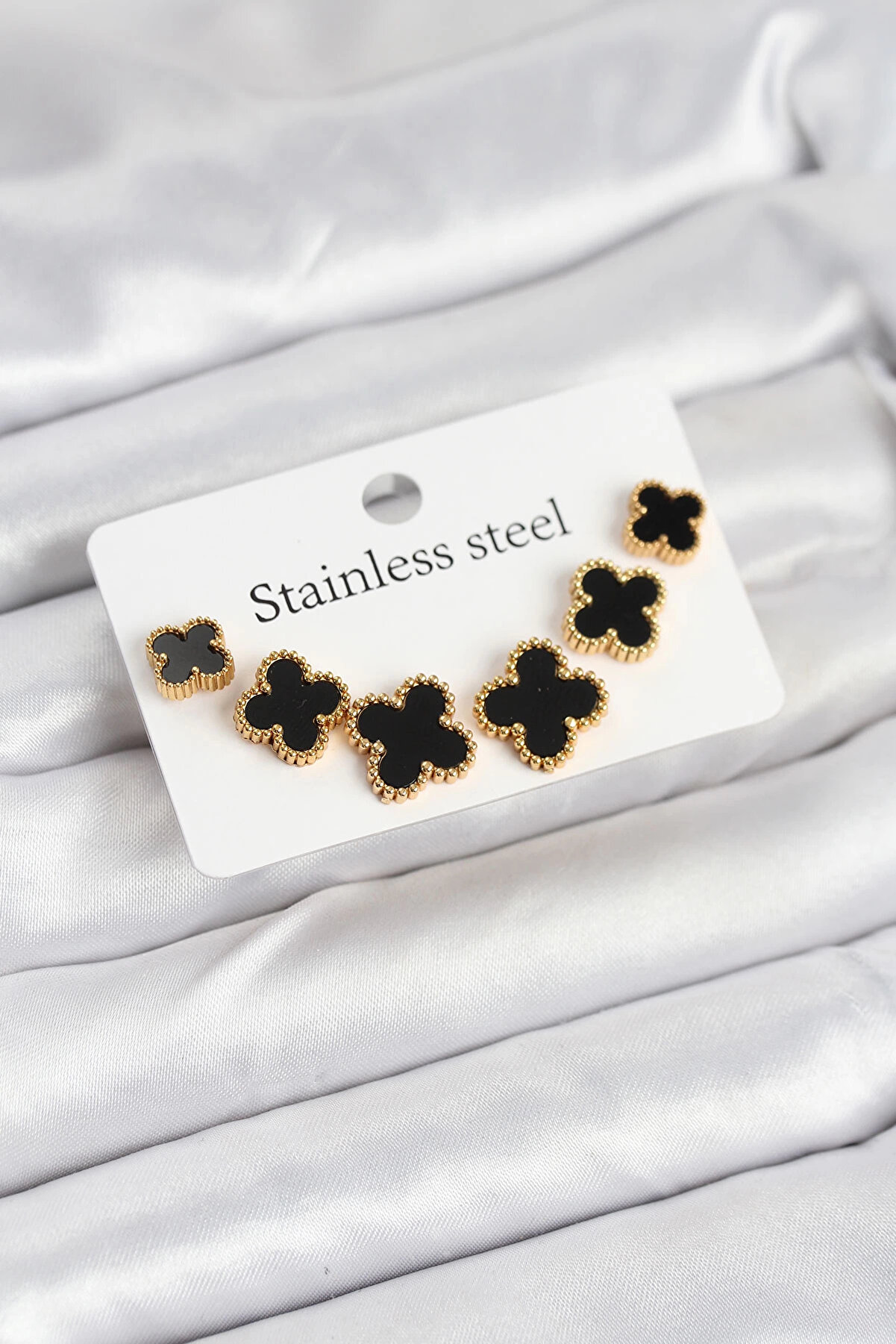 Buti̇k 316L &Ccedil;eli̇k Gold Si̇yah Renk 3 Boy Yonca K&uuml;pe Seti̇