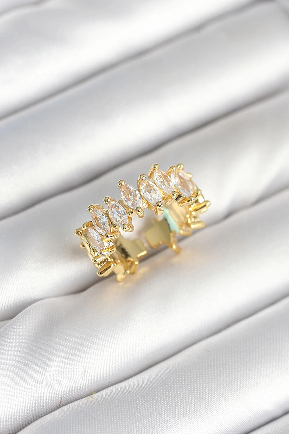 Buti̇k Pi̇ri̇n&ccedil; Arpa Baget Zi̇rkon Taşlı Kadın Y&uuml;z&uuml;k