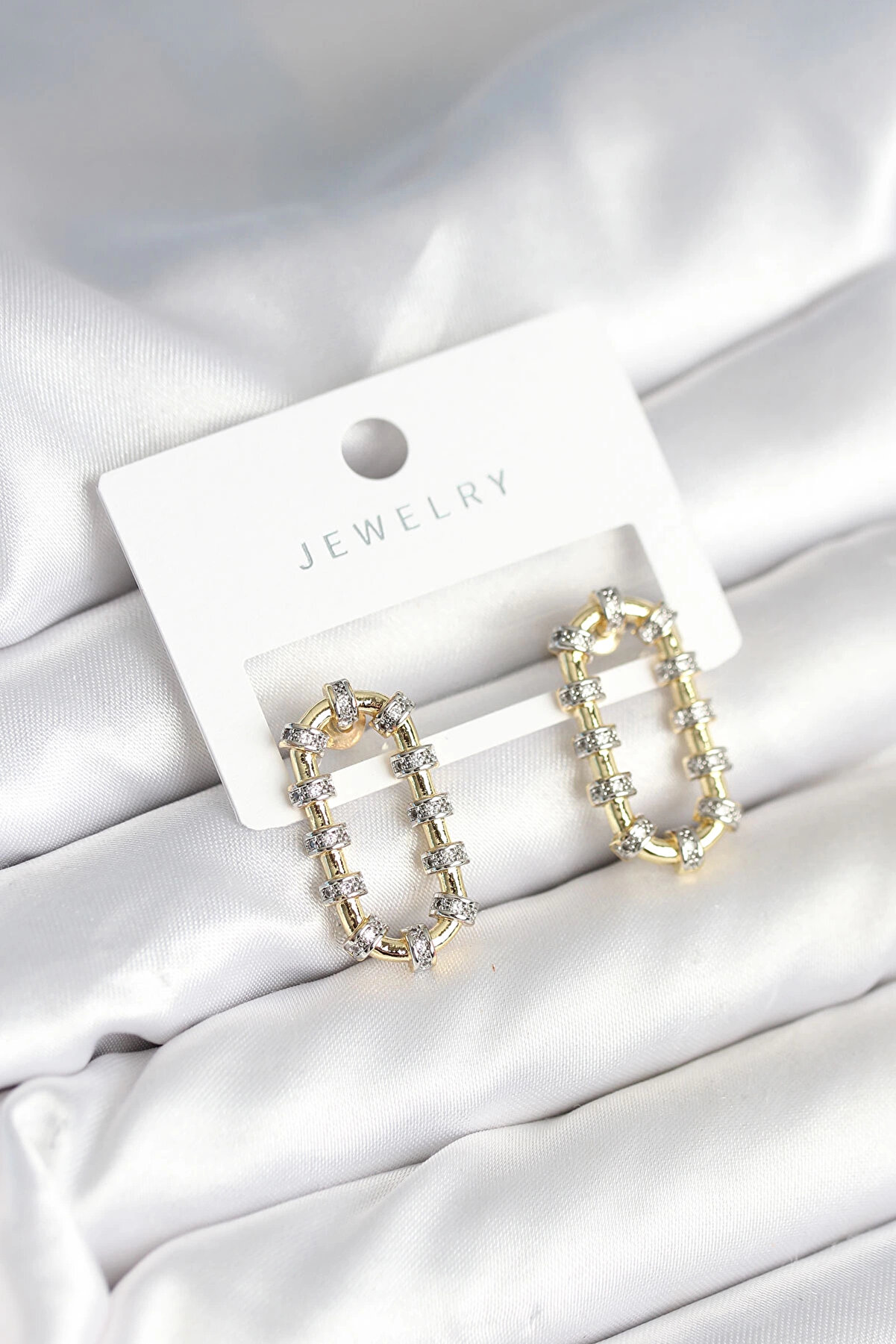 Buti̇k Vi̇ntage Model Halka Zi̇rkon Taşlı Kadın K&uuml;pe