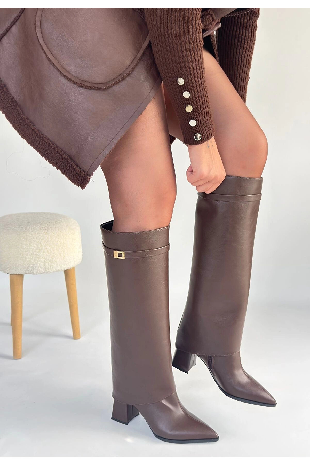 Buti̇k Ji̇ke Kahverengi̇ Ci̇lt Tak &Ccedil;ıkar &Ccedil;i̇zme