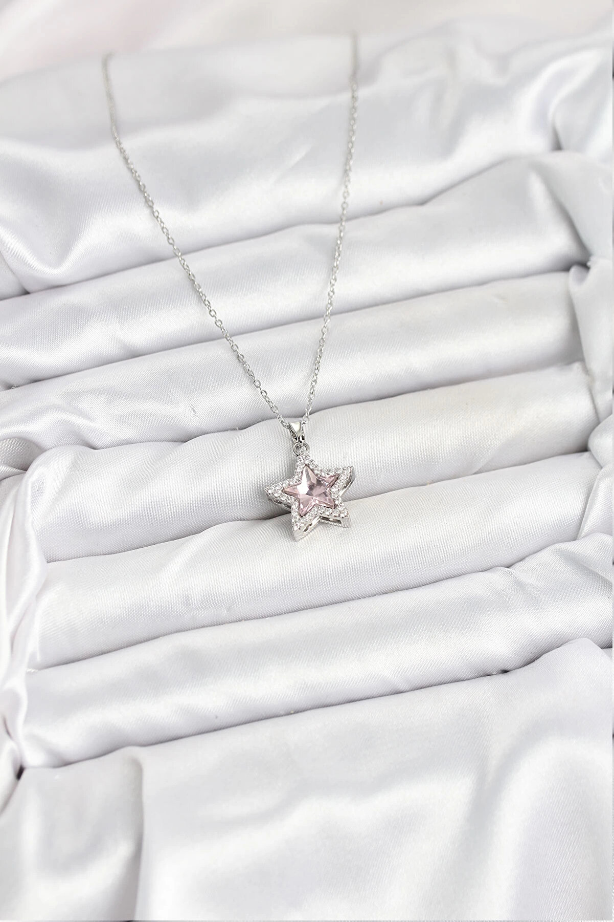 Buti̇k 316L &Ccedil;eli̇k Zi̇nci̇r G&uuml;m&uuml;ş Renk Pembe Taşlı Yıldız Model Kadın Kolye