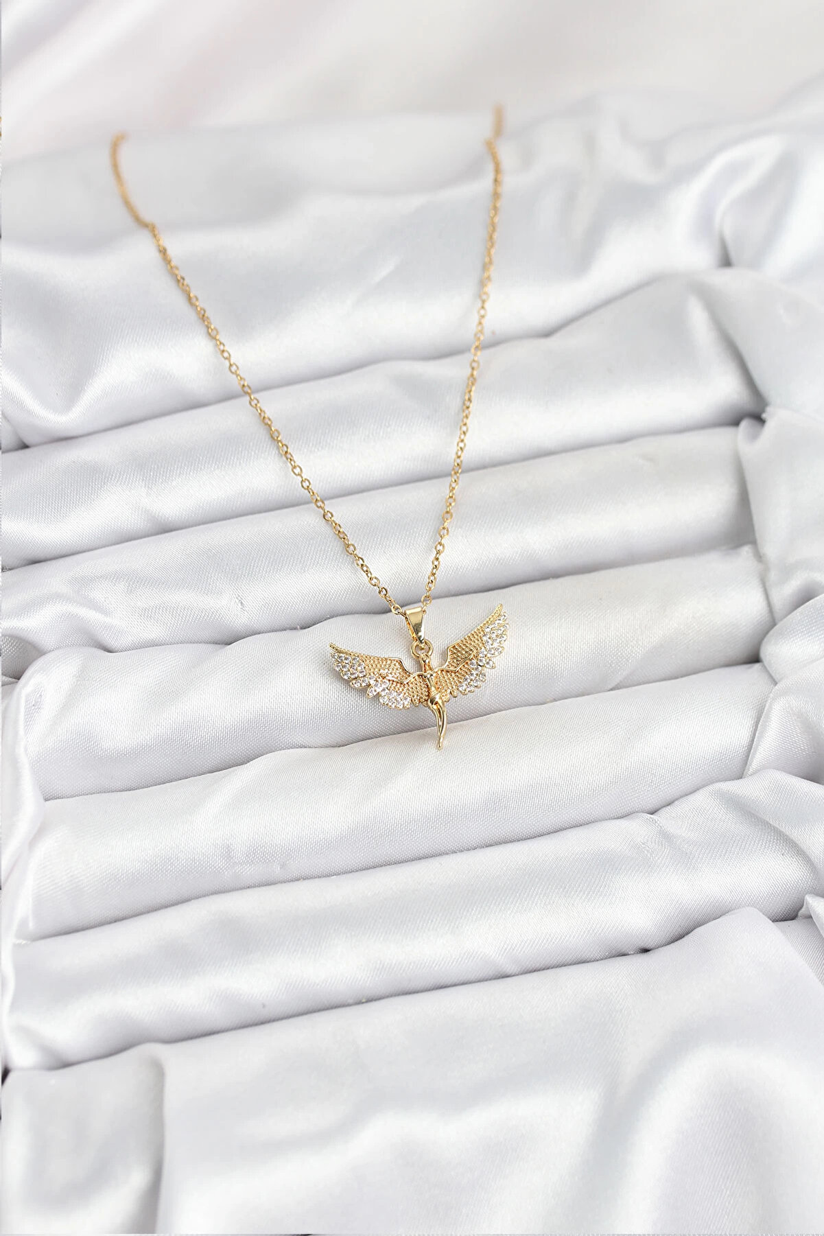 Buti̇k 316L &Ccedil;eli̇k Zi̇nci̇r Gold Renk Melek Model Kadın Kolye