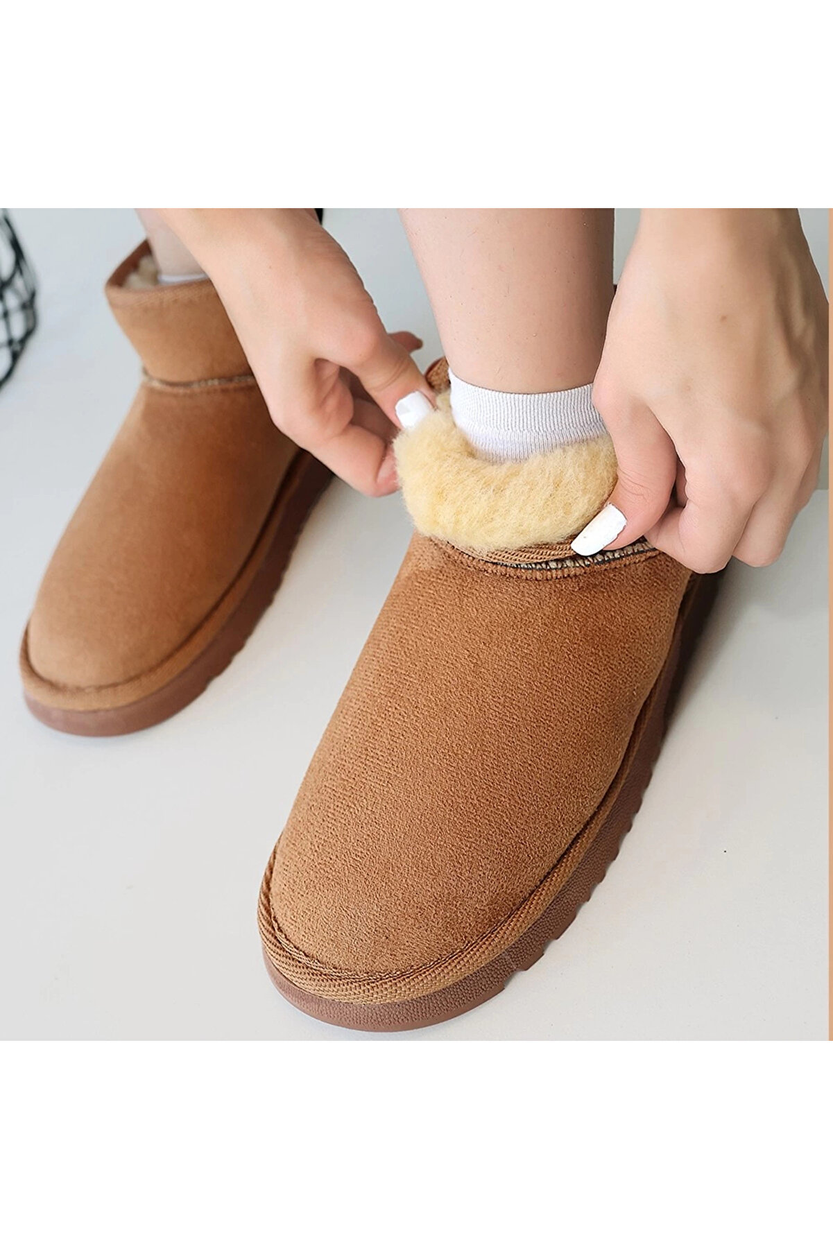 Buti̇k Elsa Taba S&uuml;et Bot