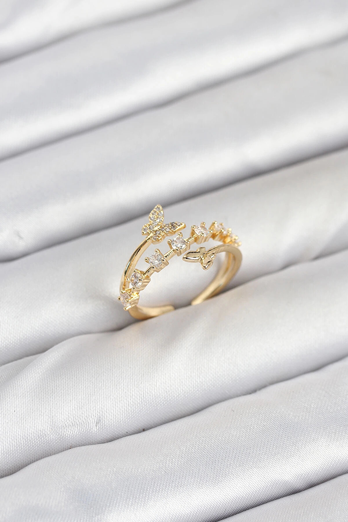 Buti̇k Pi̇ri̇n&ccedil; Gold Renk Zi̇rkon Taşlı Kelebek Model Kadın Y&uuml;z&uuml;k