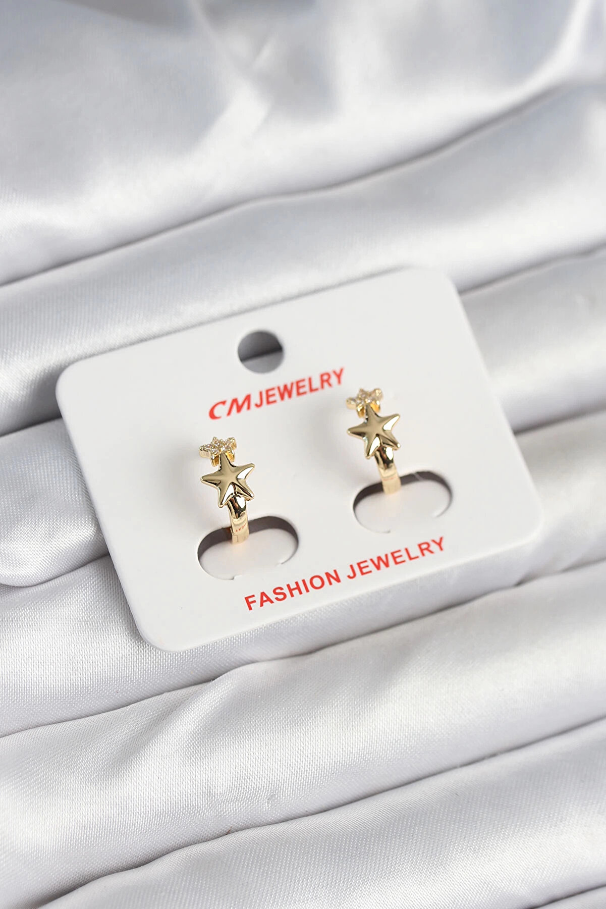 Buti̇k Pi̇ri̇n&ccedil; Gold Renk Yıldız Kadın K&uuml;pe