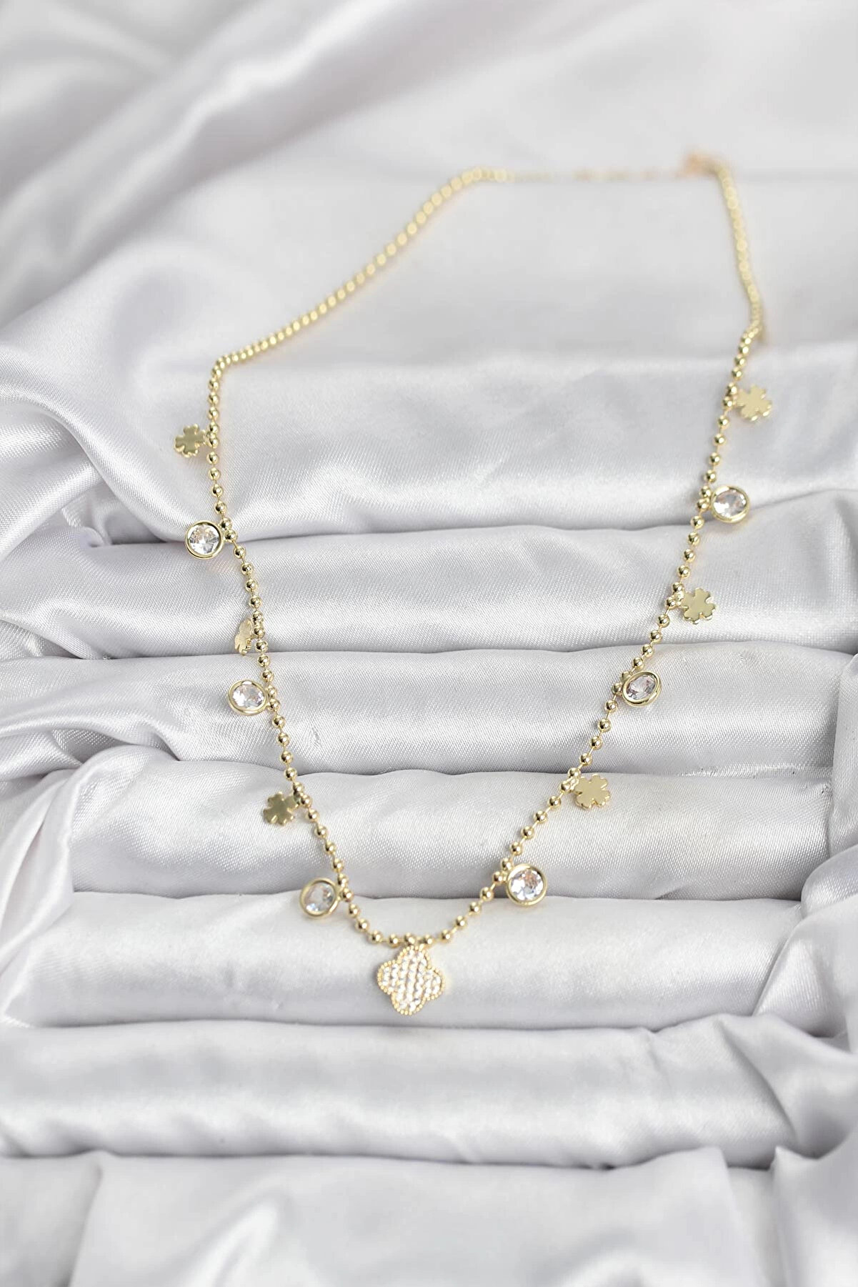 Clari̇ss Pi̇ri̇n&ccedil; Gold Renk Yonca Model Kadın Kolye