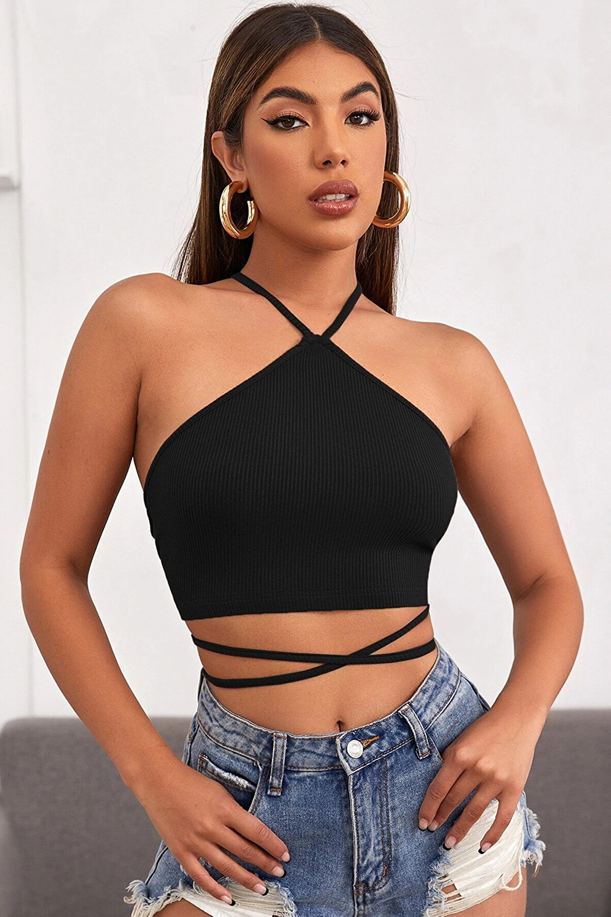  Kadın Si̇yah Sırtı A&ccedil;ık Boyundan &Ccedil;apraz Bağlamalı Crop Top Bluz