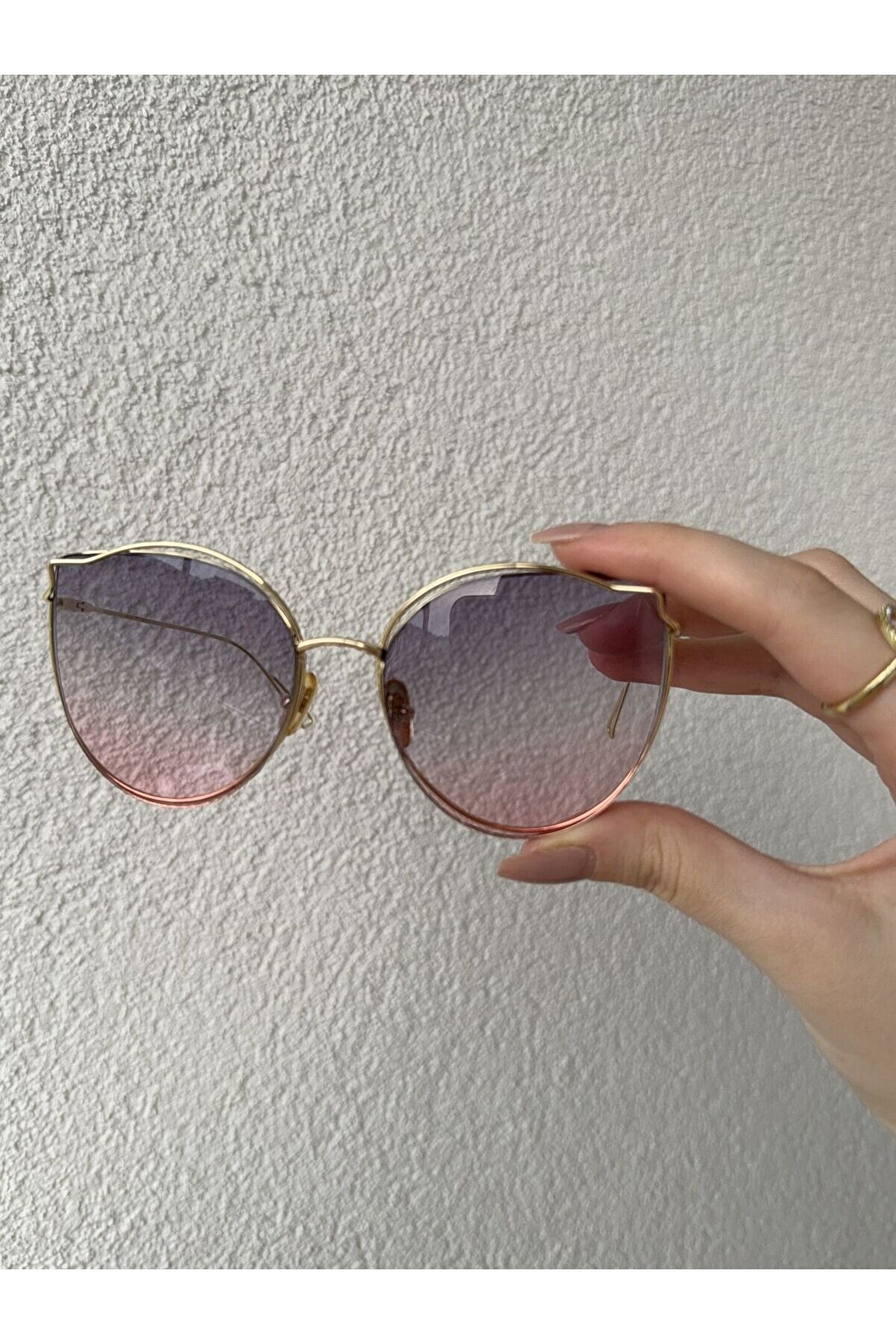 Ateli̇er Emi̇ne Gold Çerçeve Cat Eye Güneş Gözlüğü