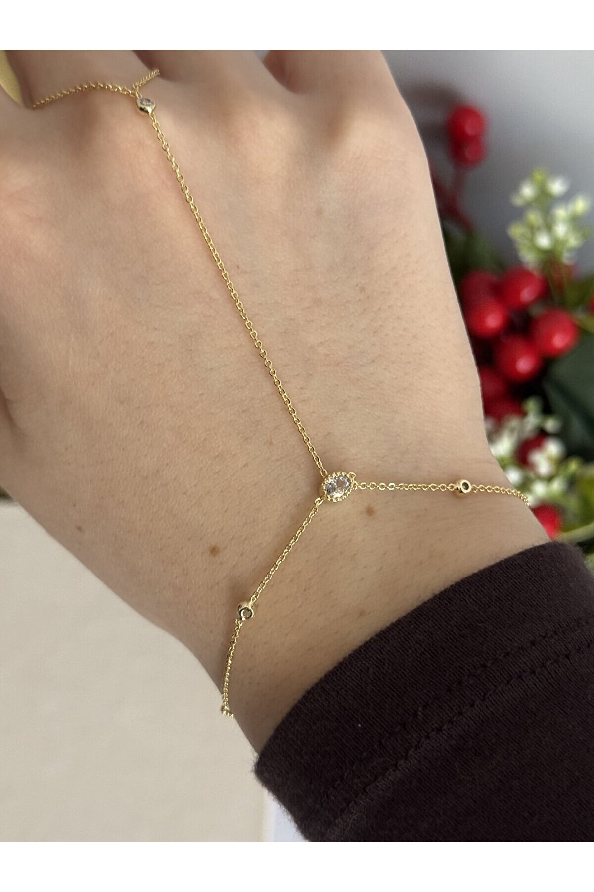 Ateli̇er Emi̇ne Oval Taş Detaylı Şahmeran