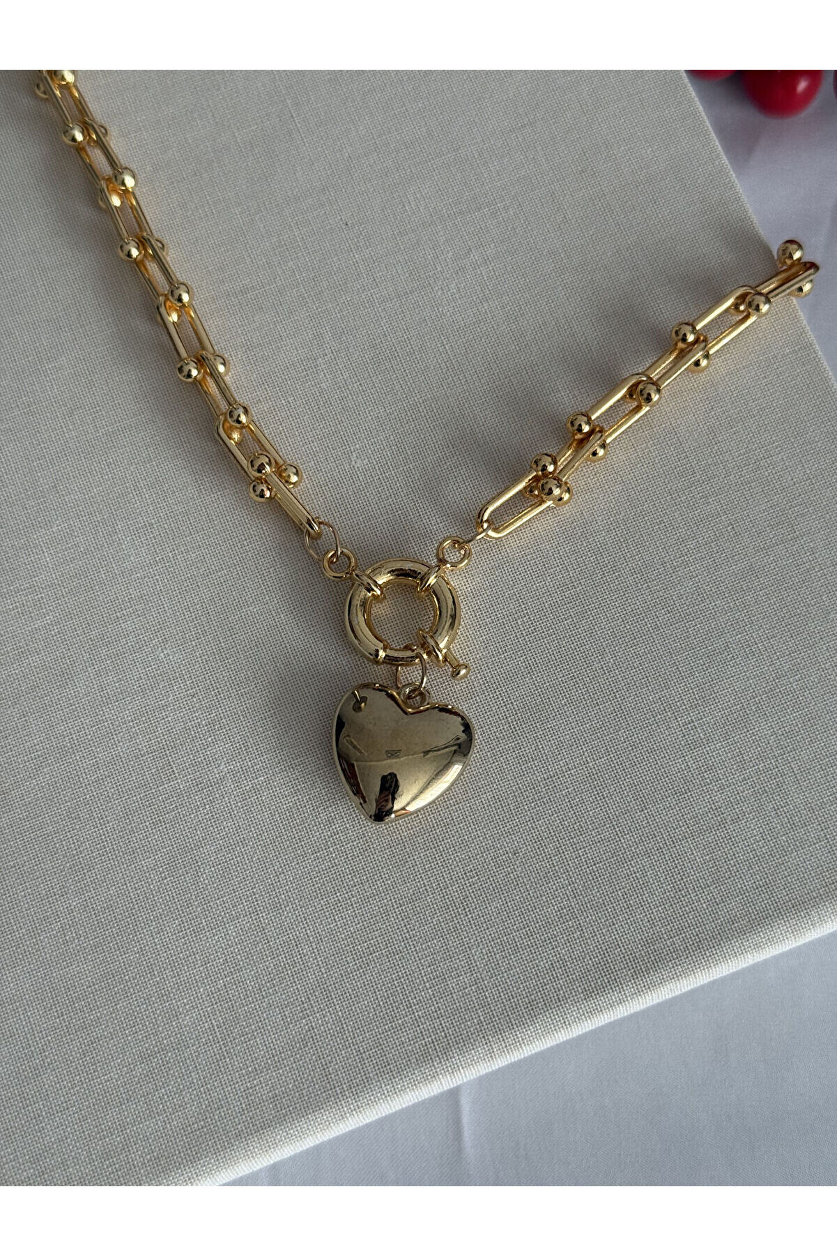 Ateli̇er Emi̇ne Kalp Charmlı Gold Kolye